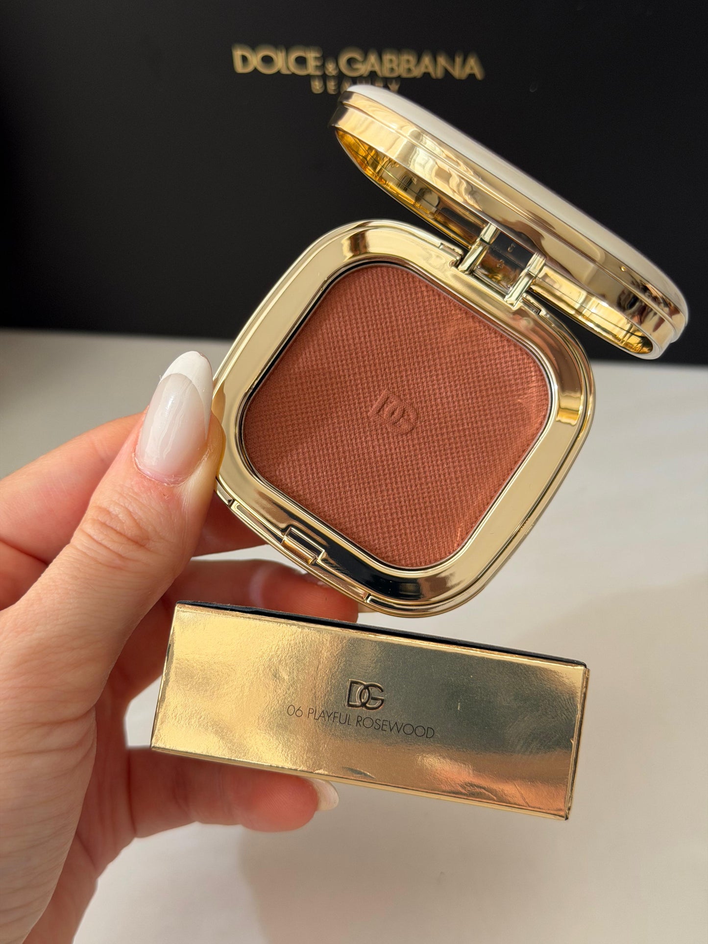 DOLCE & GABBANA
Cheek&Eyes Match - Lasting Blush & Eyshadow Powder (06)