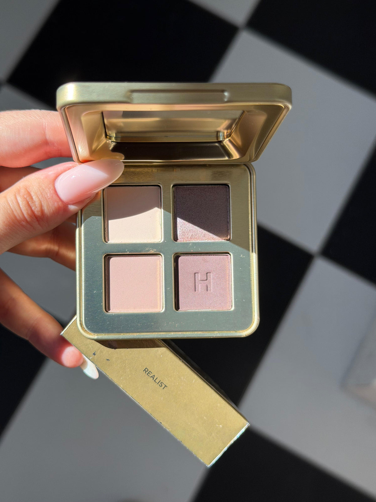 HOURGLASS Curator Eyeshadow Palette - Realist
