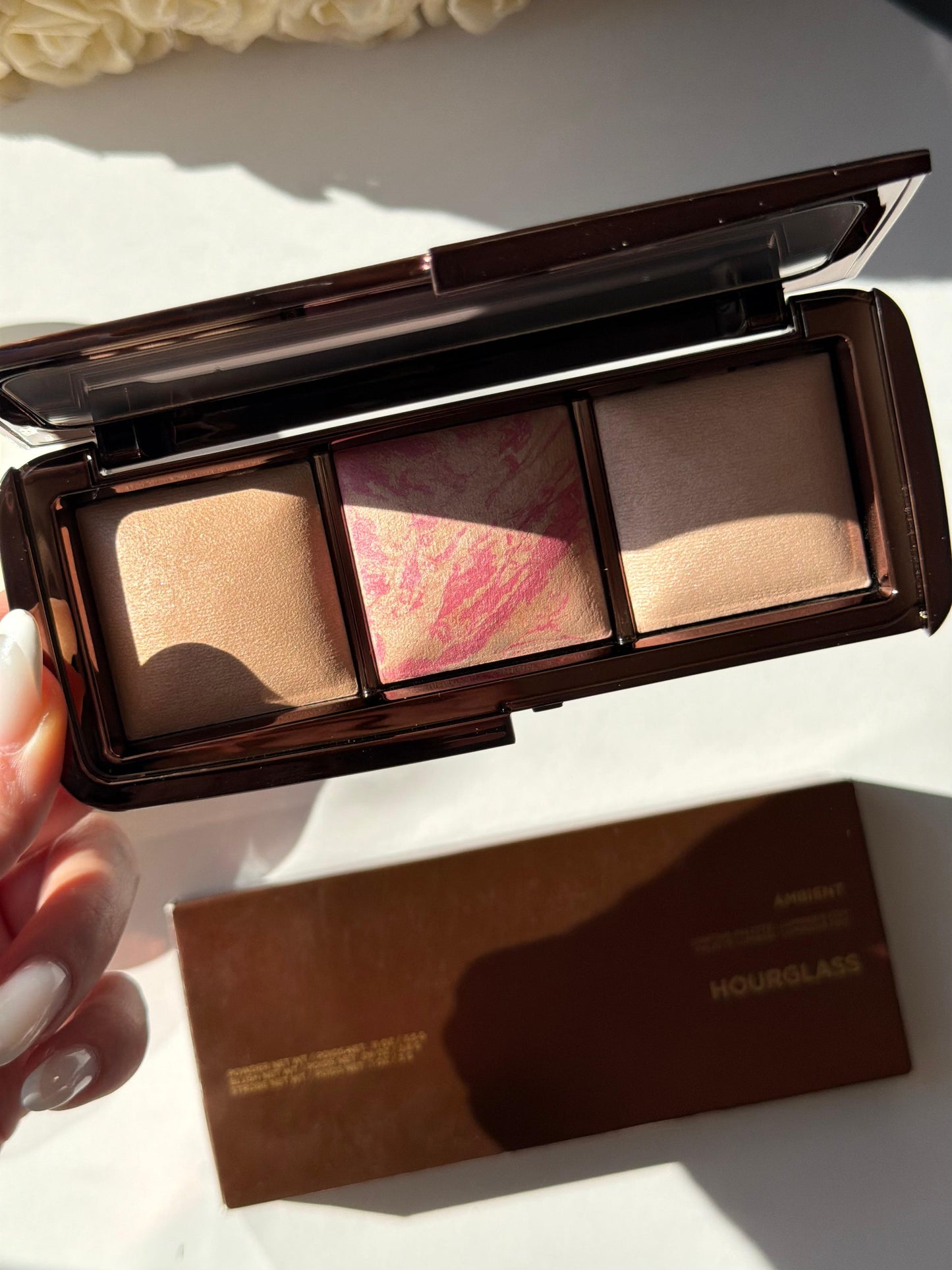 HOURGLASS Ambient Lighting Palette (Powder, Blush, Strobe) - Luminous Edit