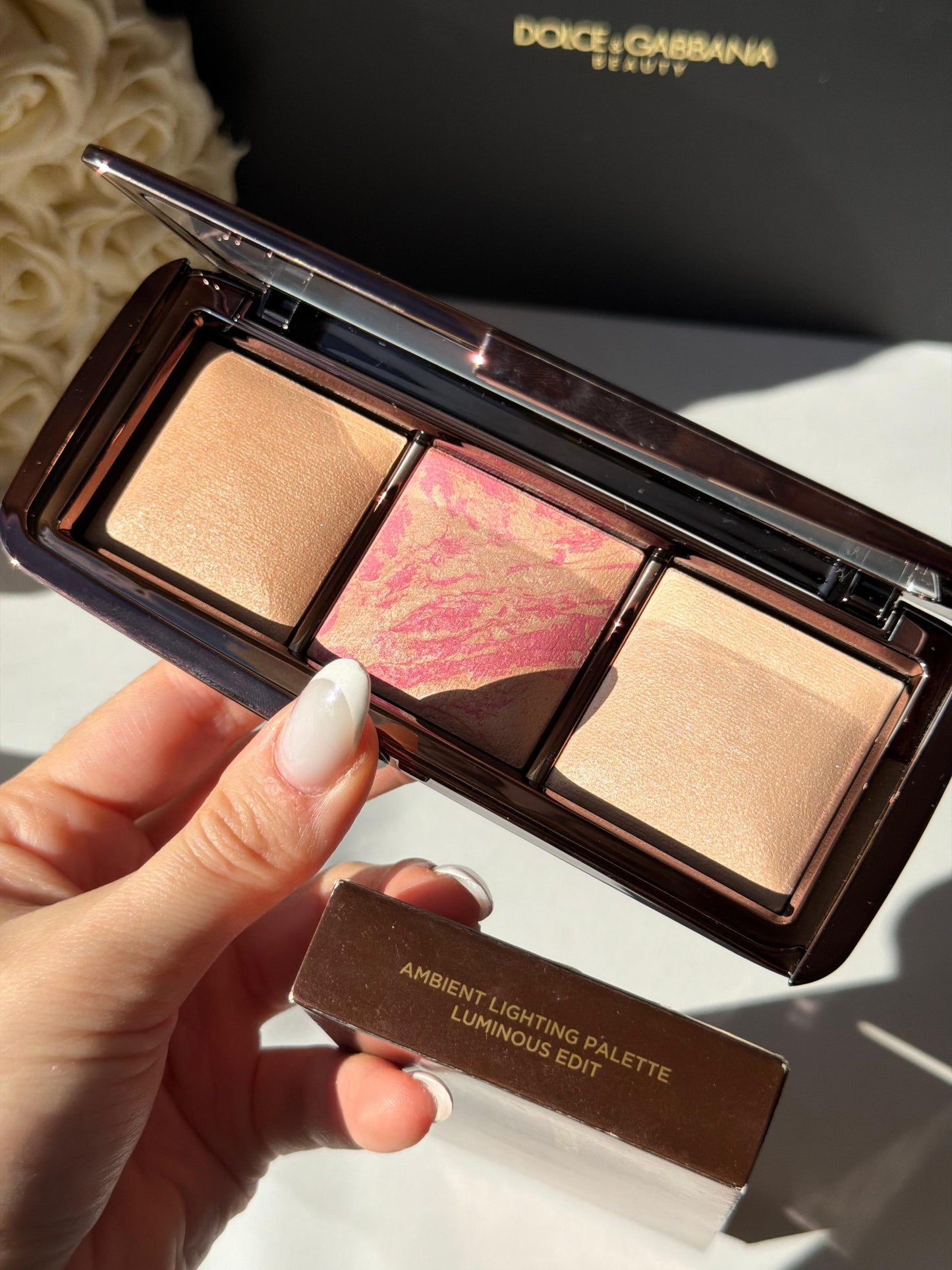 HOURGLASS Ambient Lighting Palette (Powder, Blush, Strobe) - Luminous Edit