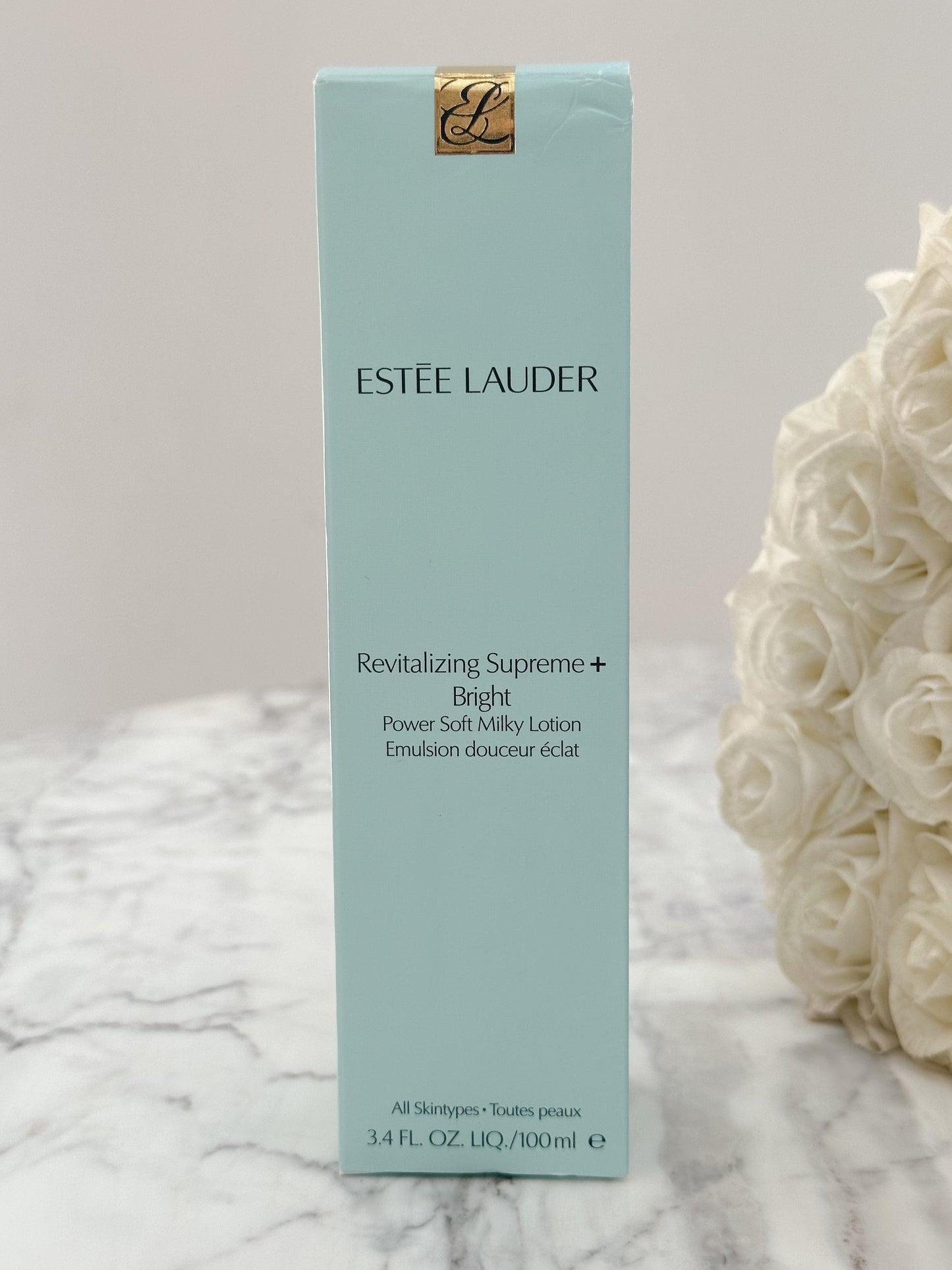 ESTÉE LAUDER Revitalizing Supreme+ Bright Moisturizer
Power Soft Milky Lotion