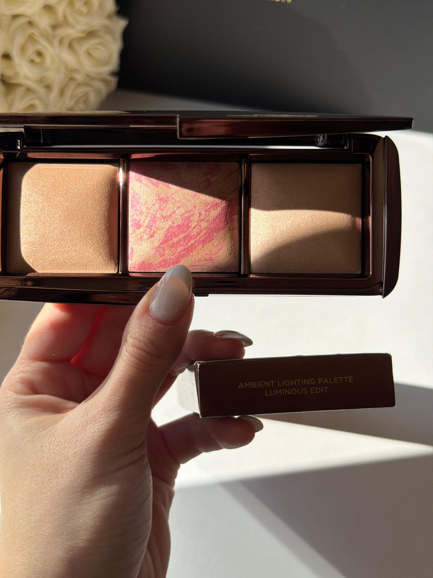 HOURGLASS Ambient Lighting Palette (Powder, Blush, Strobe) - Luminous Edit