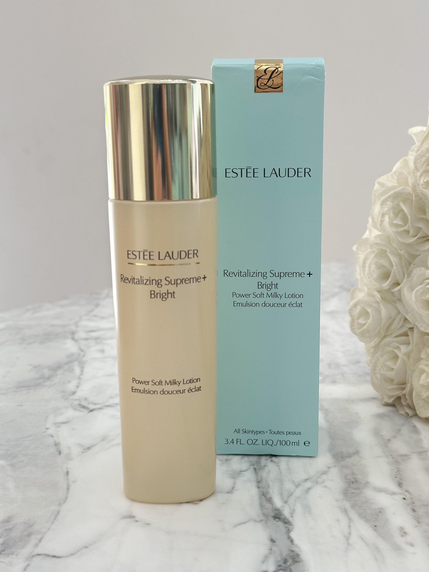 ESTÉE LAUDER Revitalizing Supreme+ Bright Moisturizer
Power Soft Milky Lotion