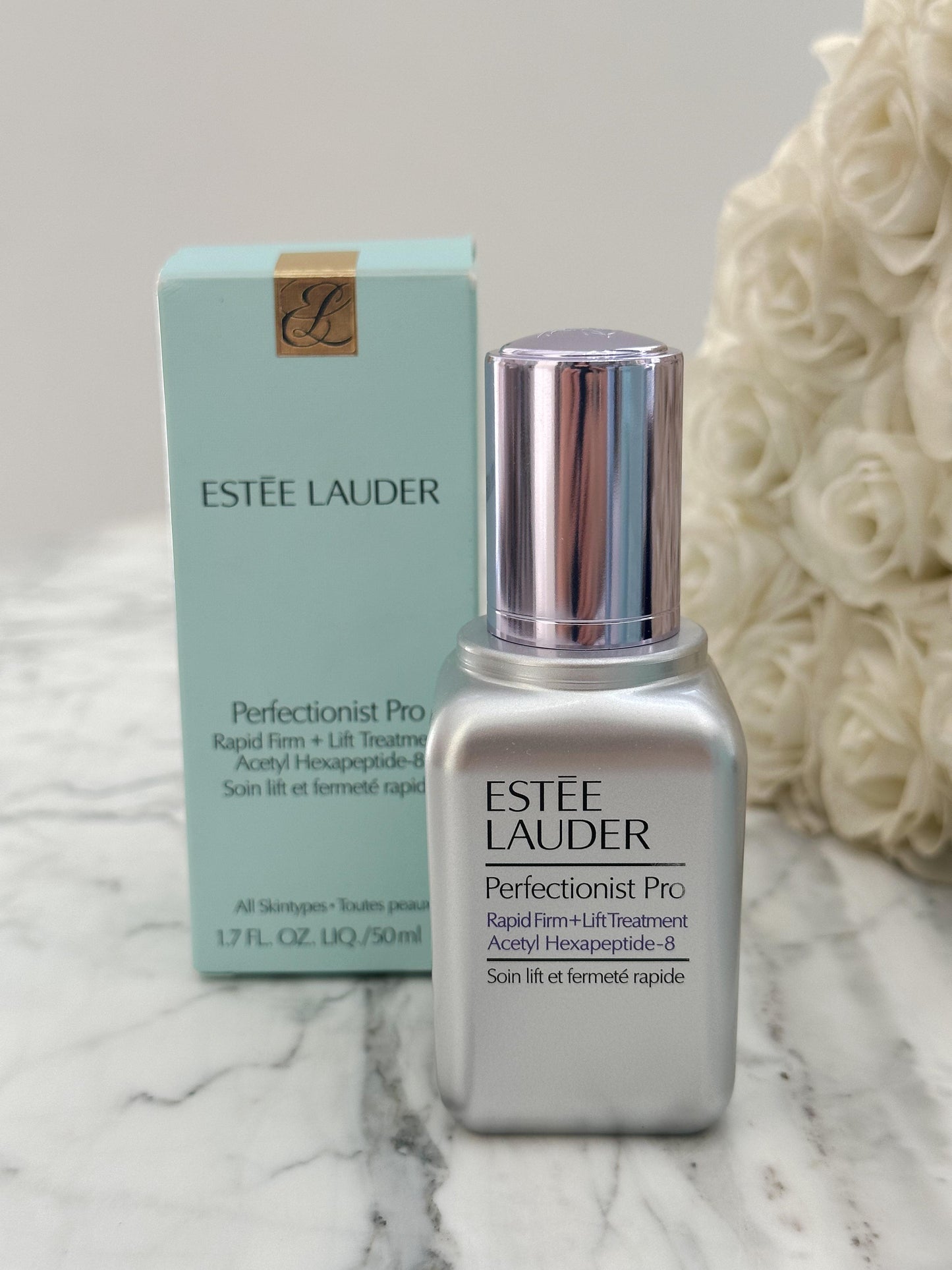 ESTÉE LAUDER Perfectionist Pro
Rapid Firm + Lift Serum with Hexapeptides 8