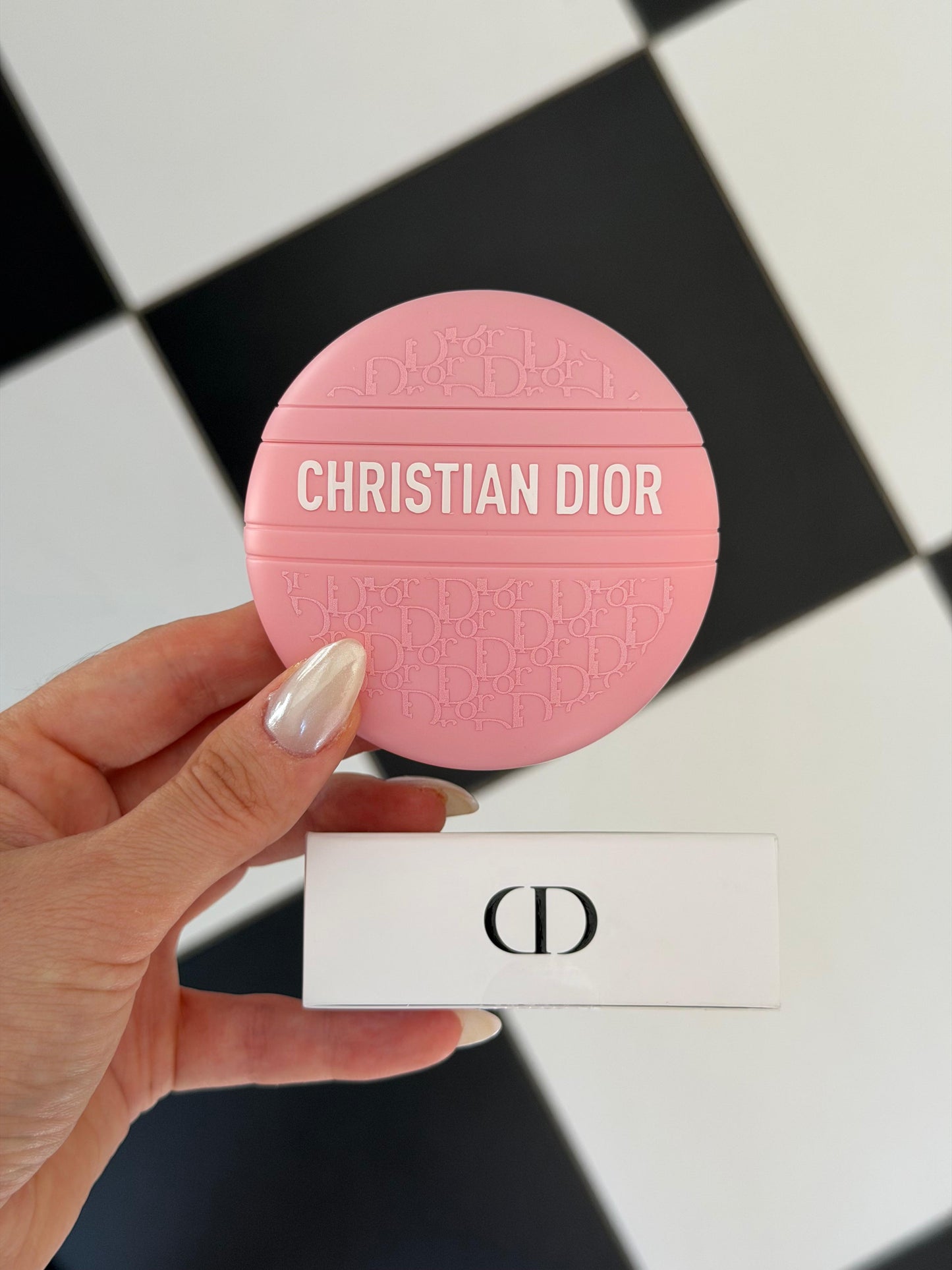 DIOR Le Baume
Revitalizing Balm for Hands, Lips and Body