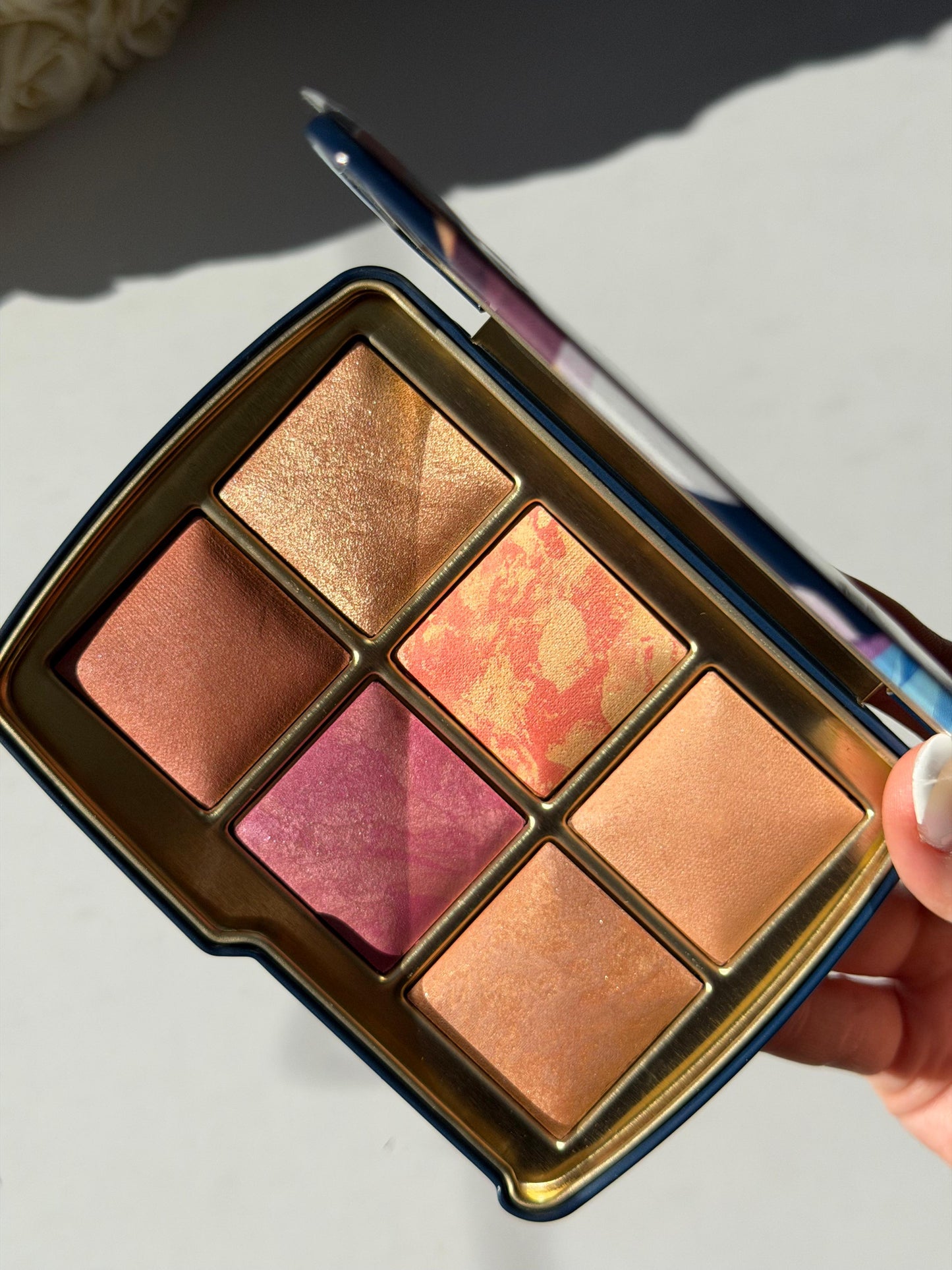 HOURGLASS Ambient Lighting Edit Unlocked Palette - Fox