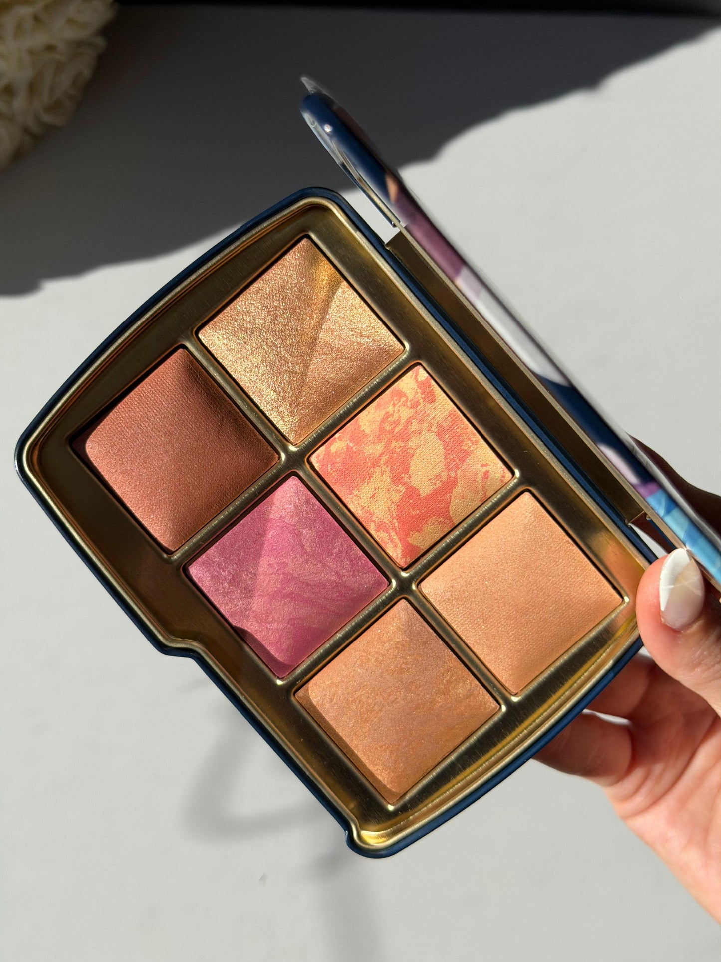 HOURGLASS Ambient Lighting Edit Unlocked Palette - Fox