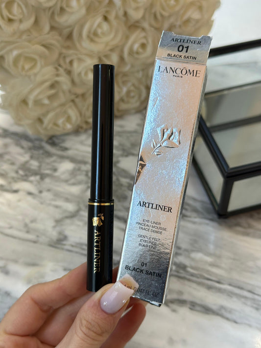 LANCÔME
Hypnose Artliner
Gentle Felt Eyeliner