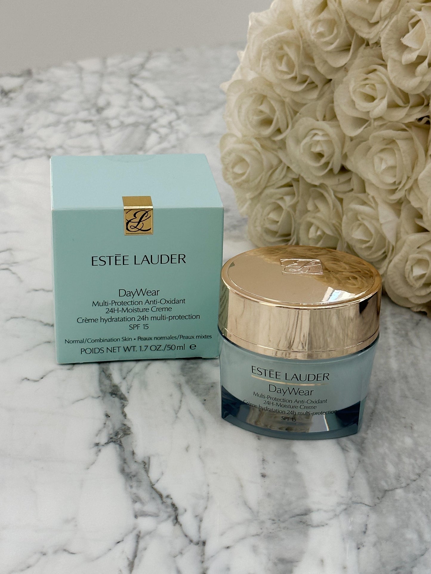 ESTÉE LAUDER
DayWear Moisturizer Multi-Protection Anti-Oxidant 24H Moisture Creme SPF 15