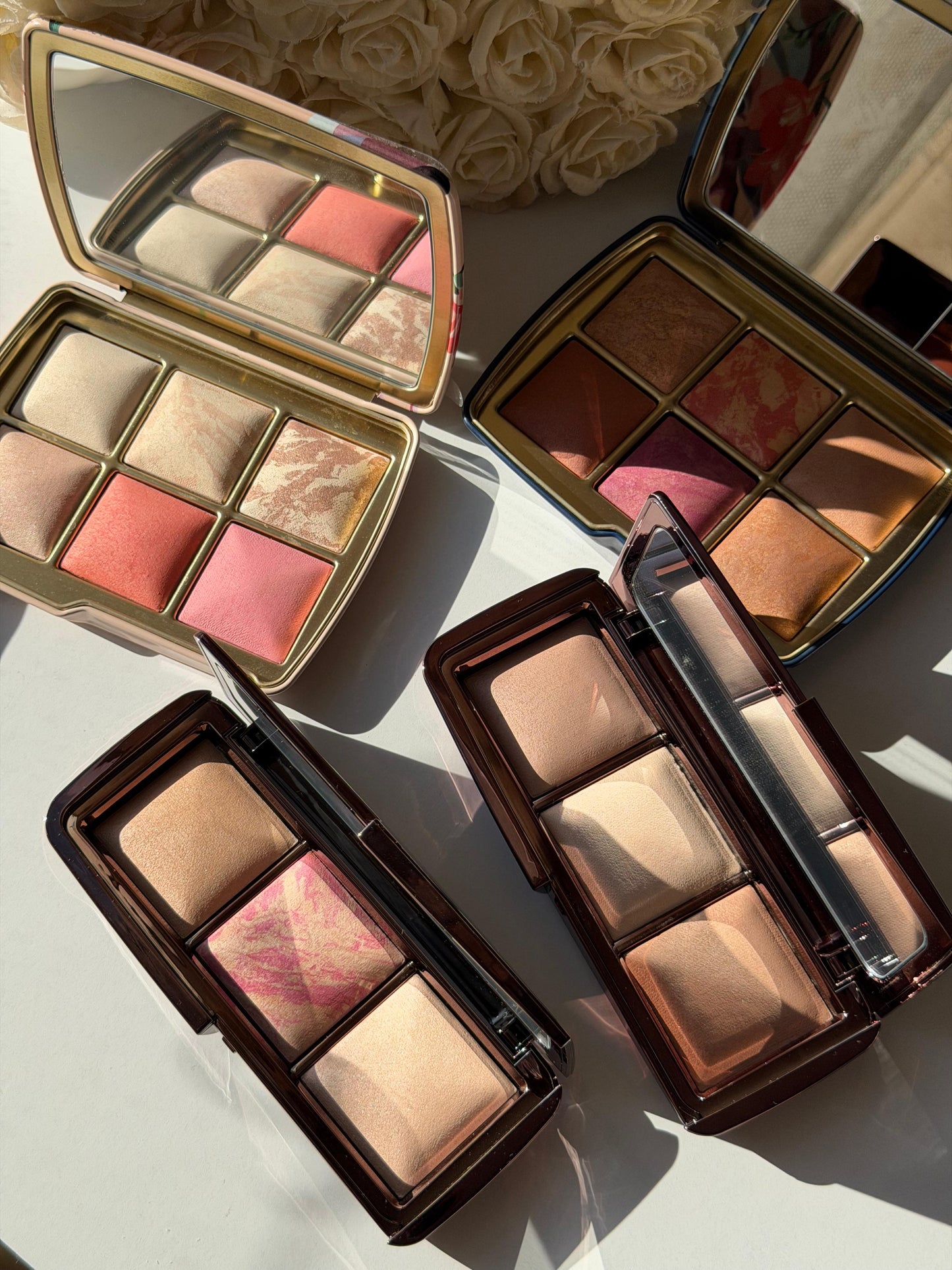 HOURGLASS Ambient Lighting Edit Unlocked Palette - Deer