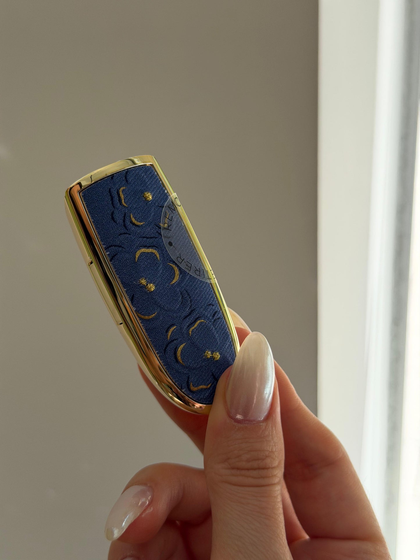 GUERLAIN Rouge G - Denim Flora
The Double Mirror Jewel Case