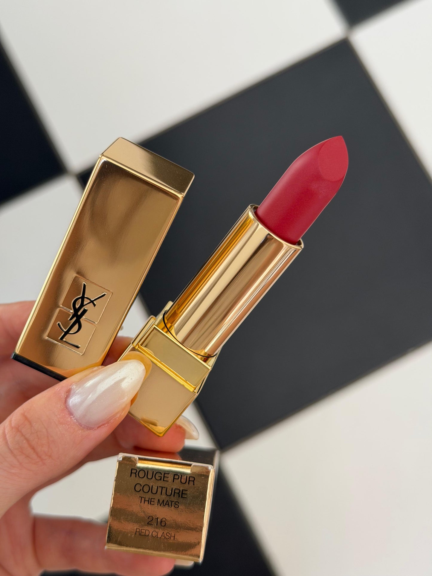 YSL Lipstick (216)
Rouge Pur Couture The Mats