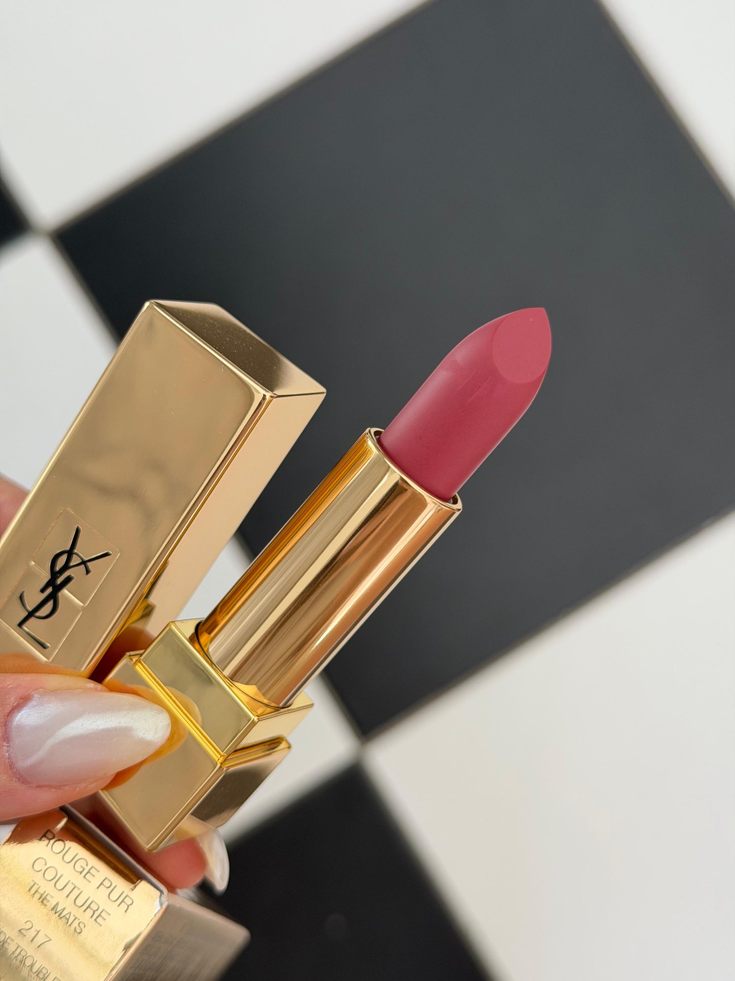 YSL Lipstick (217)
Rouge Pur Couture The Mats