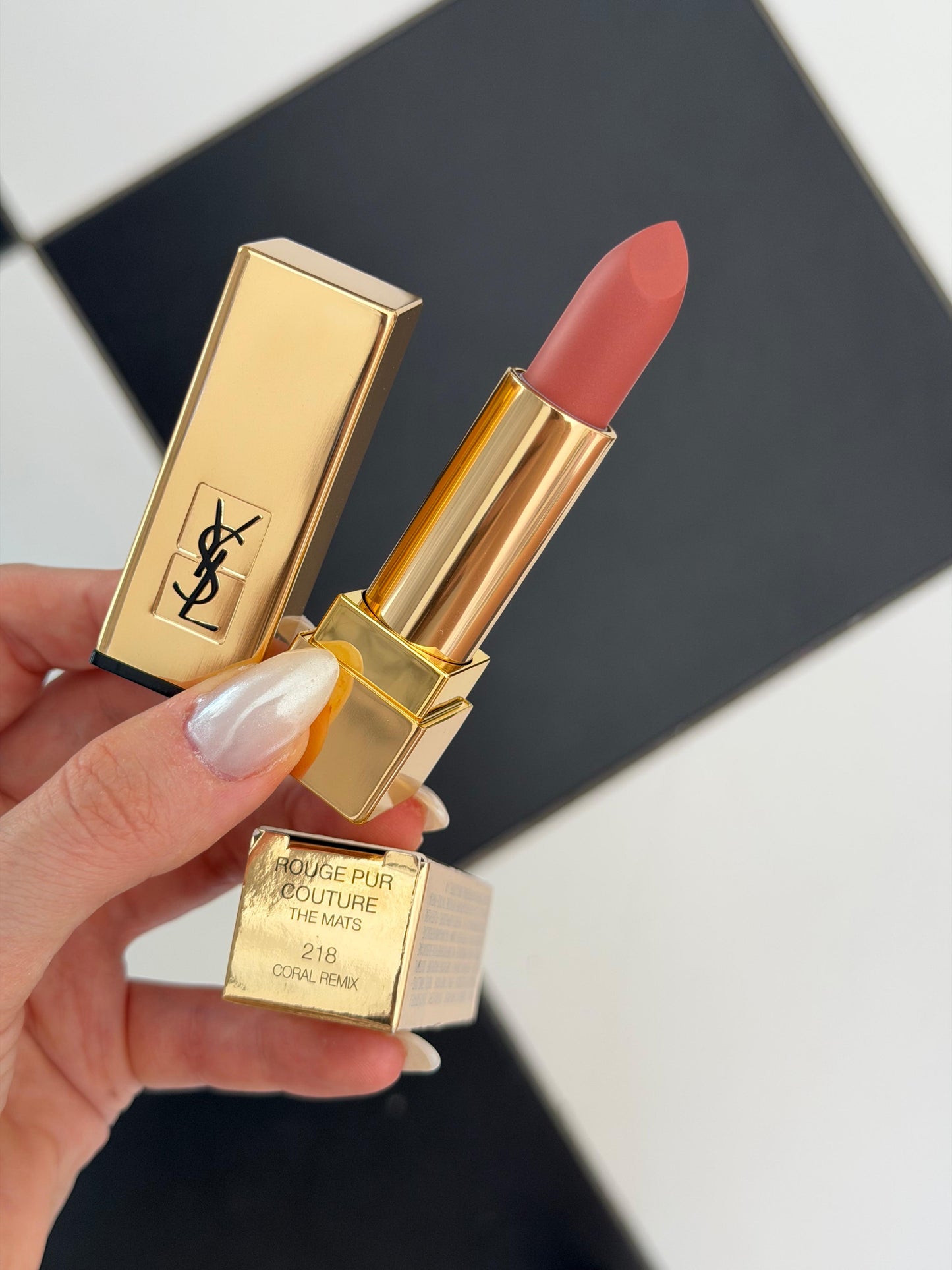 YSL Lipstick (218)
Rouge Pur Couture The Mats