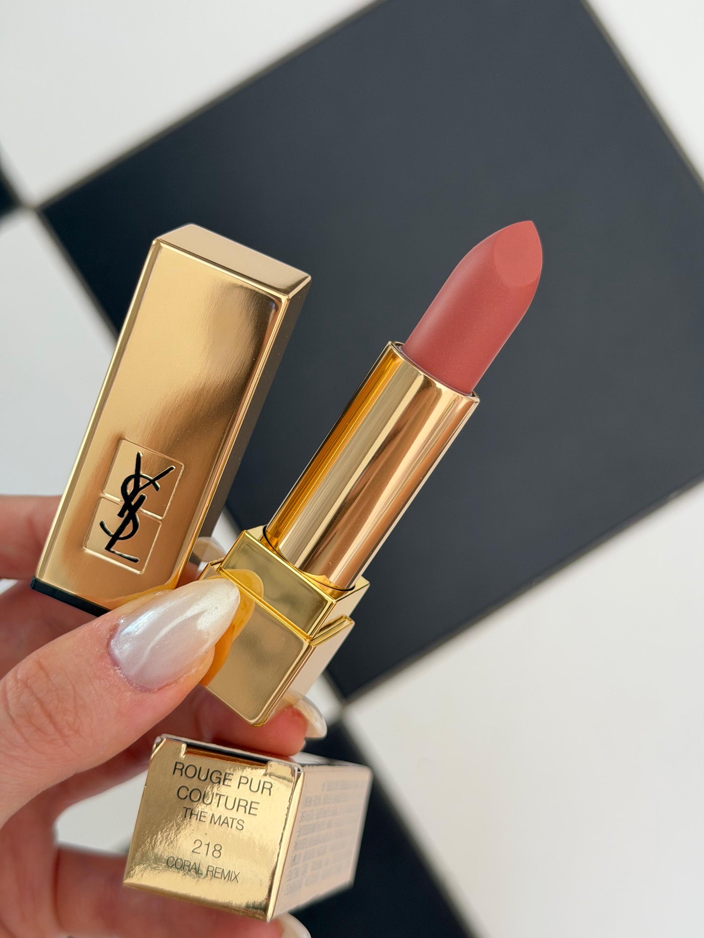YSL Lipstick (218)
Rouge Pur Couture The Mats