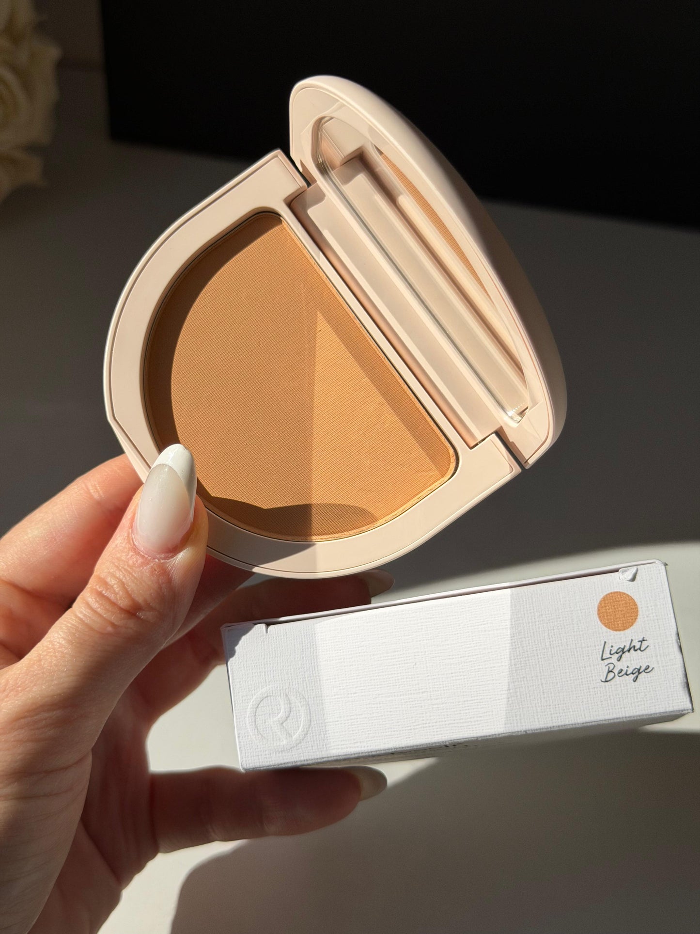 RARE BEAUTY True To Myself Tinted Pressed Finishing Powder - Light Beige