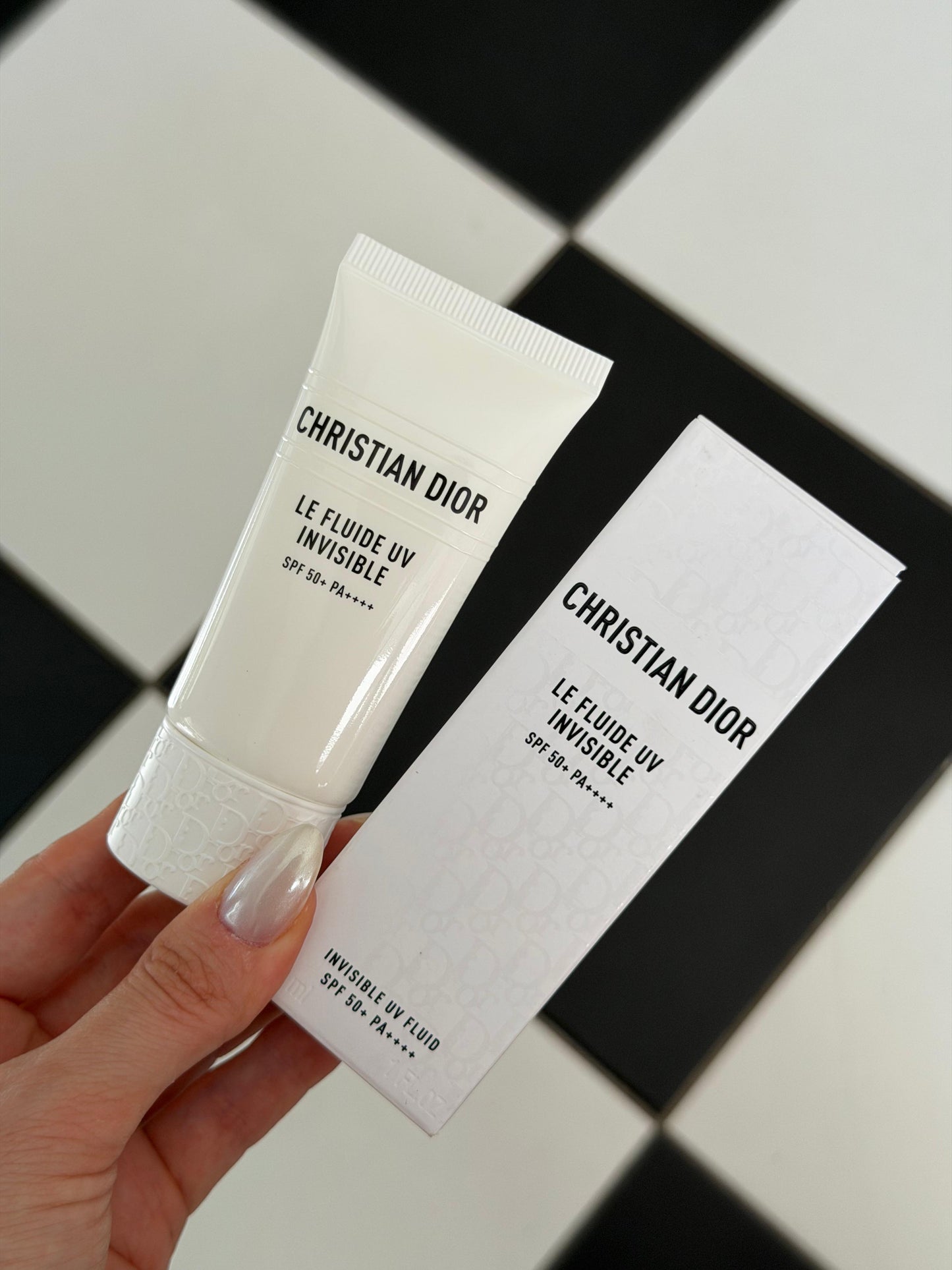 DIOR Le Fluide UV Invisible High Protection
Hydrating Invisible UV Stick SPF 50 PA++++
