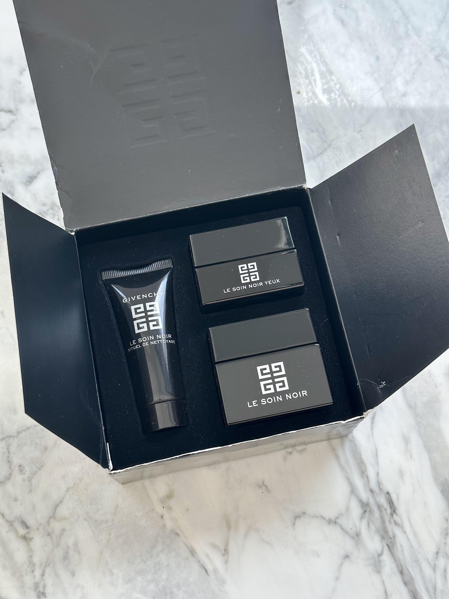 GIVENCHY Le Soin Noir Rituel De Voyage Kit