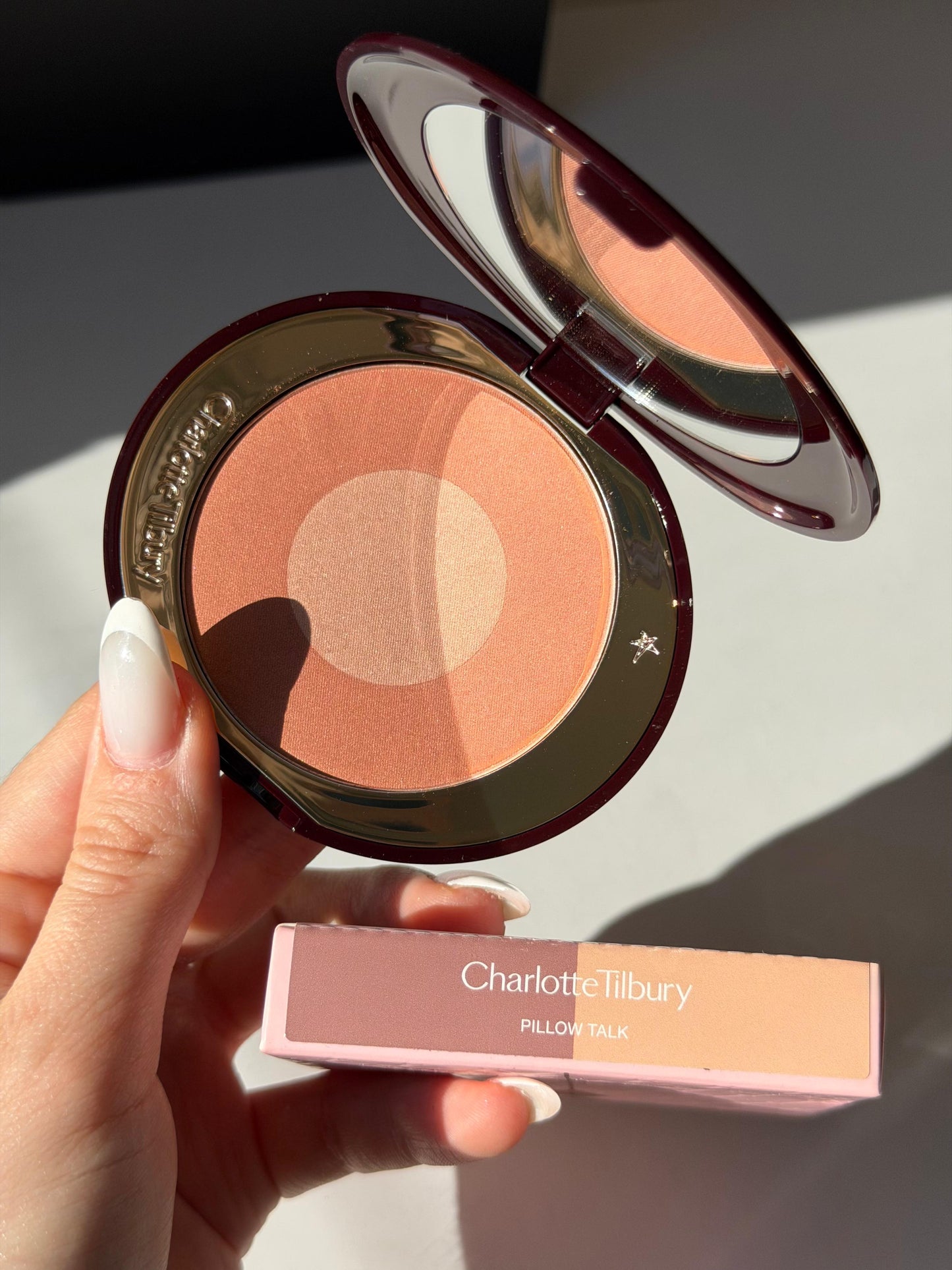 CHARLOTTE TILBURY Cheek To Chic - Swish & Glow Blusher - Pillow Talk