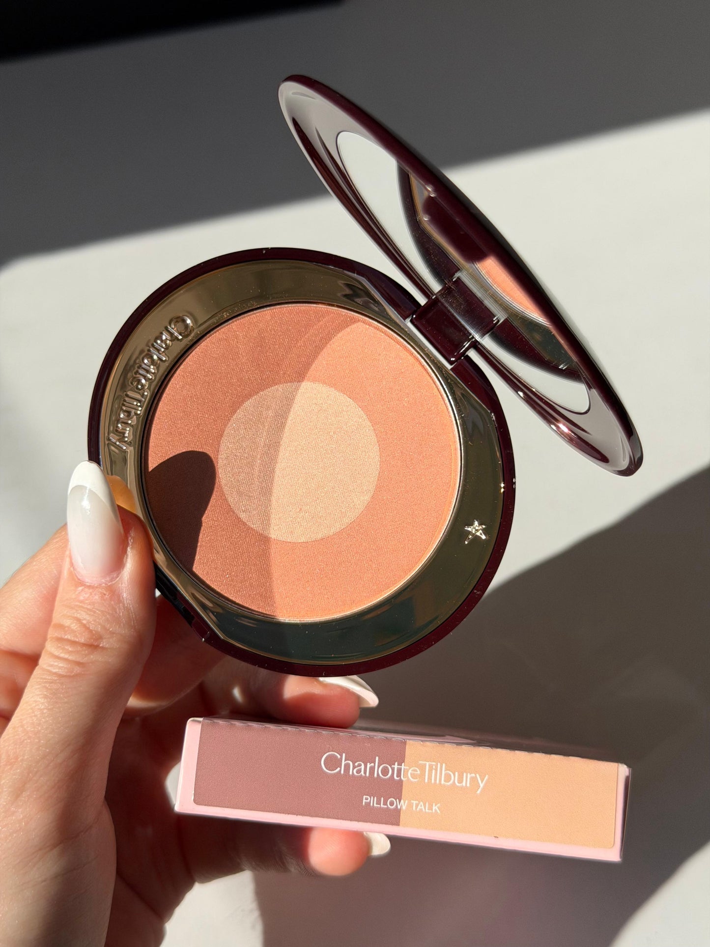 CHARLOTTE TILBURY Cheek To Chic - Swish & Glow Blusher - Pillow Talk