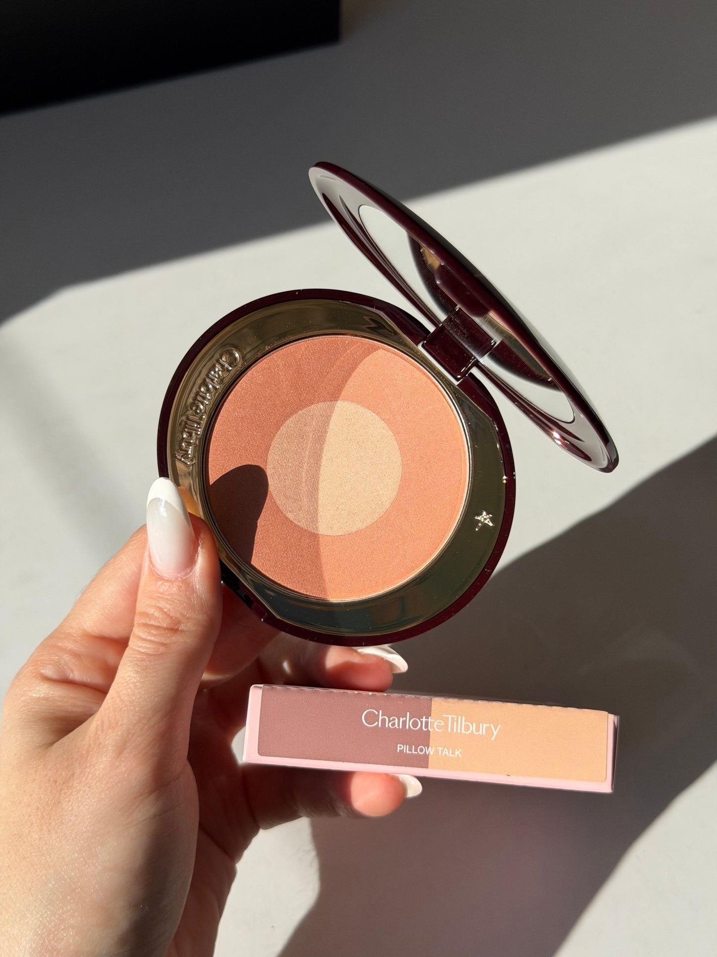 CHARLOTTE TILBURY Cheek To Chic - Swish & Glow Blusher - Pillow Talk