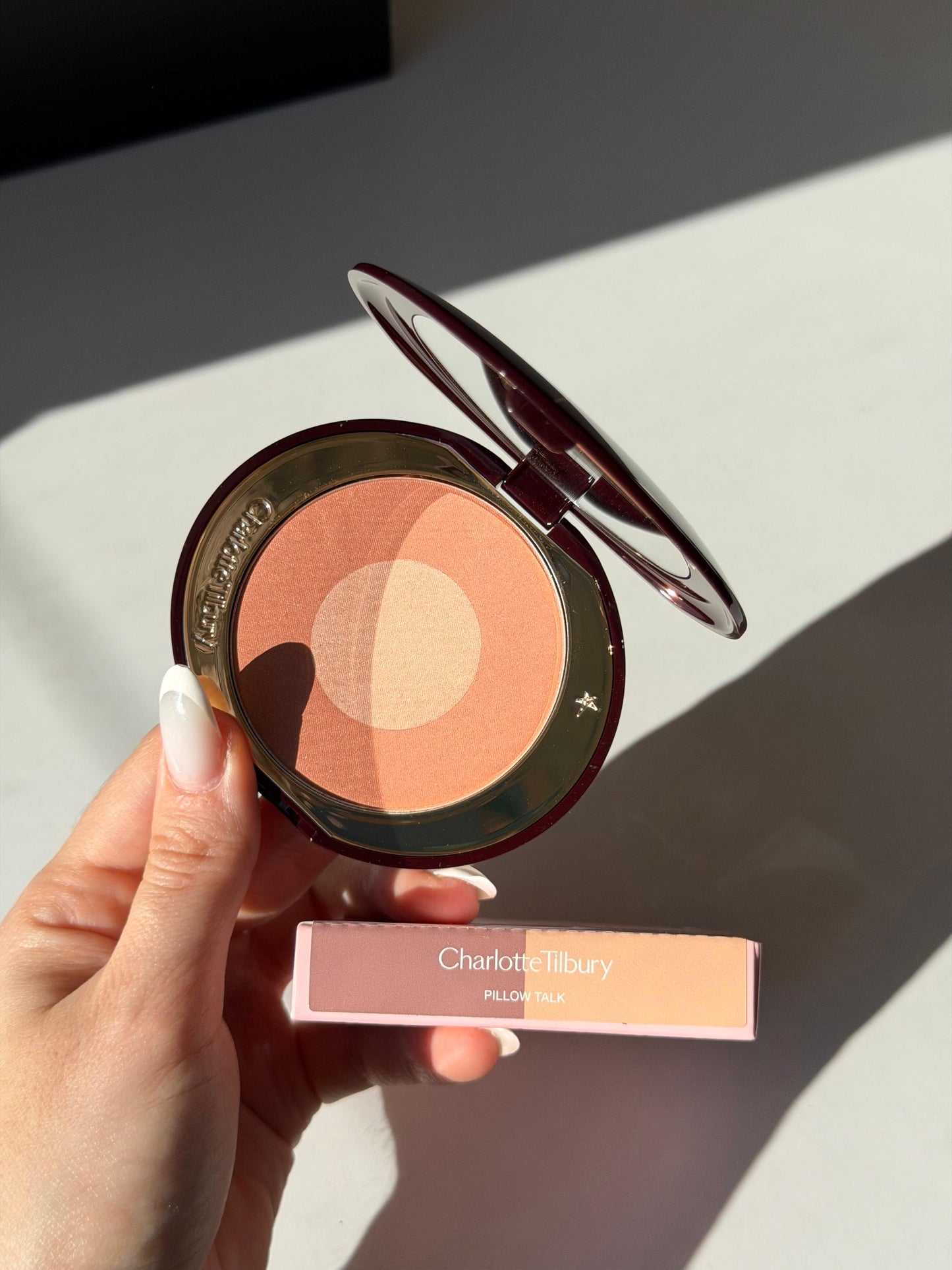 CHARLOTTE TILBURY Cheek To Chic - Swish & Glow Blusher - Pillow Talk