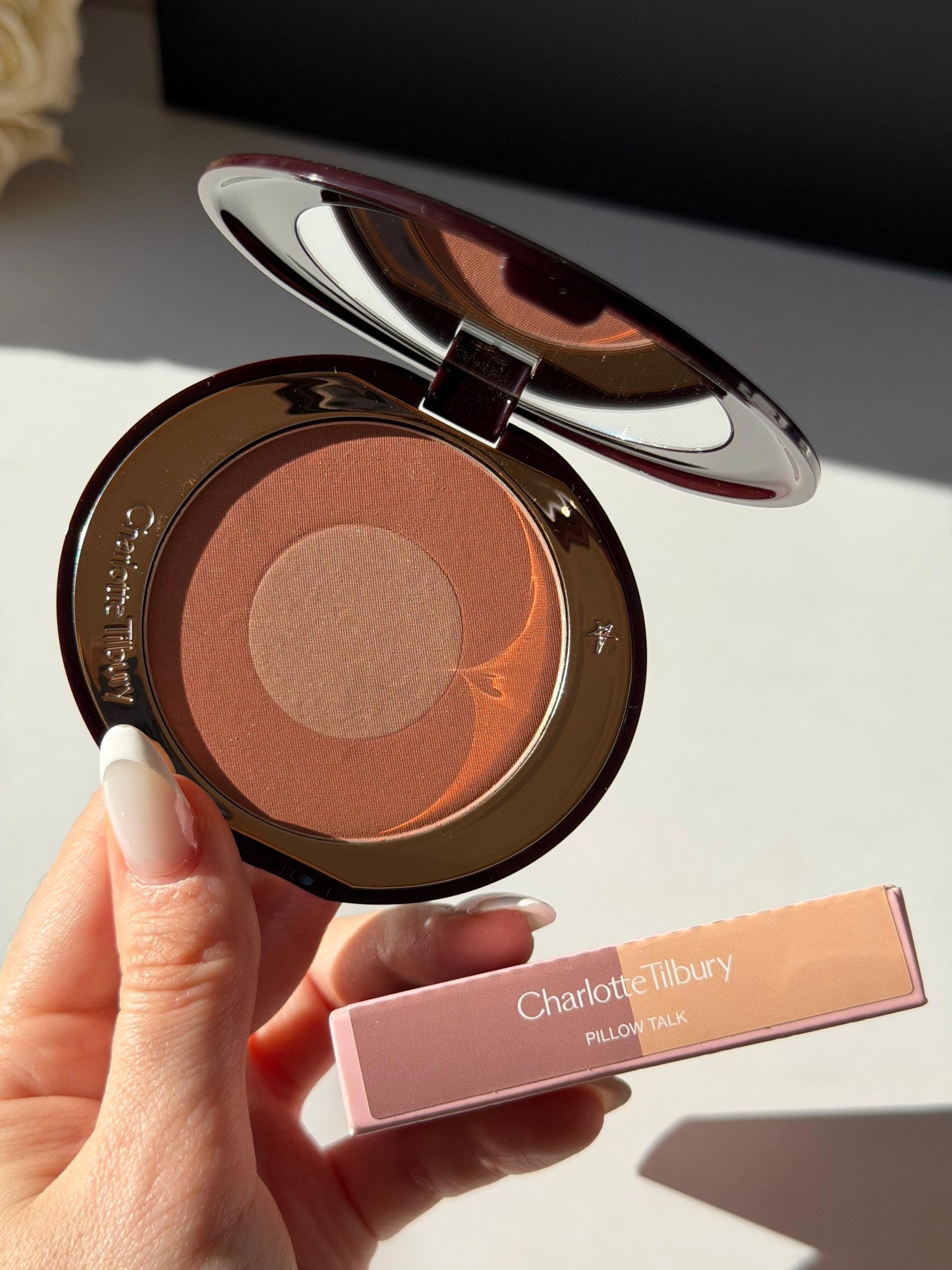 CHARLOTTE TILBURY Cheek To Chic - Swish & Glow Blusher - Pillow Talk