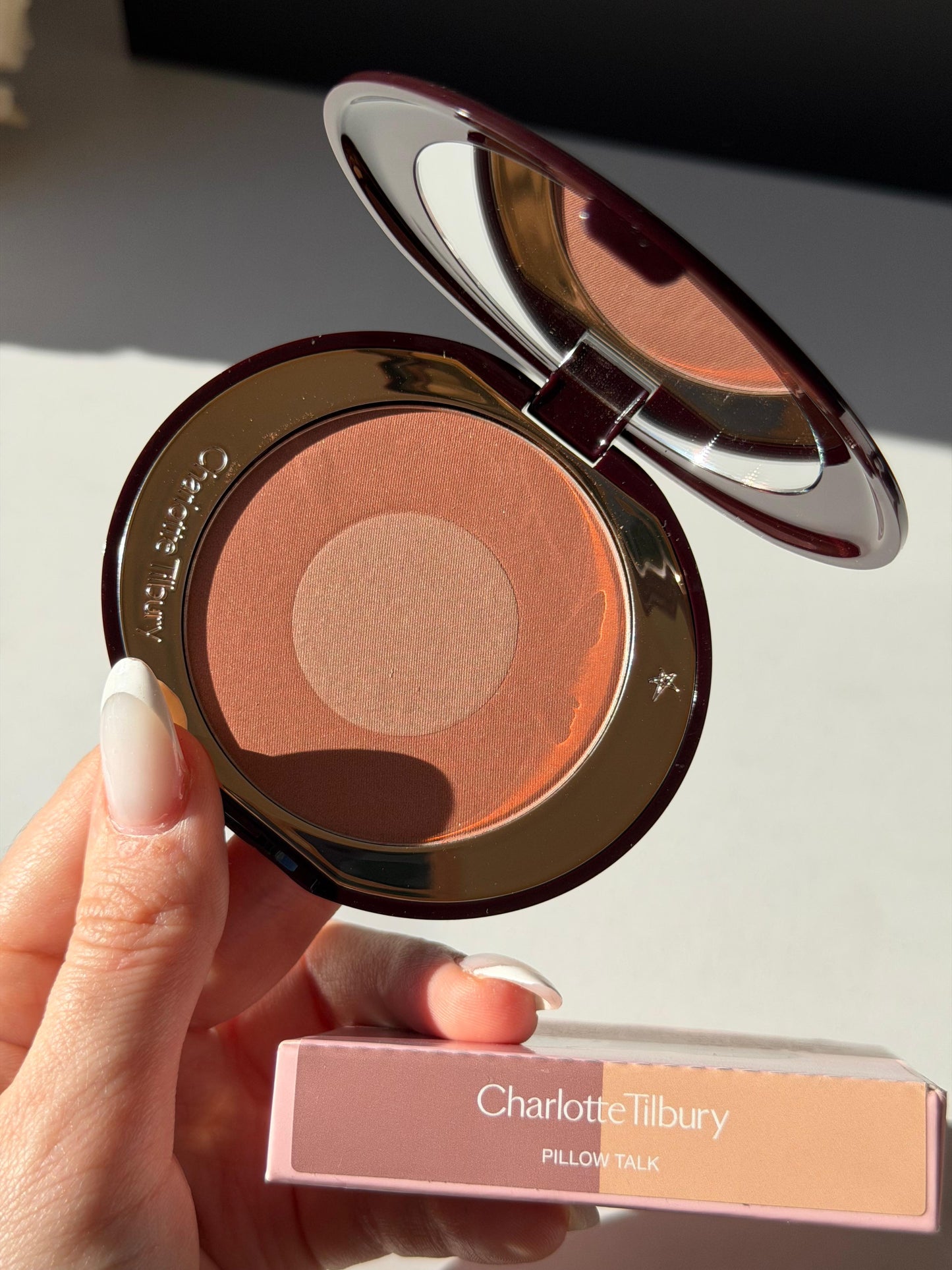 CHARLOTTE TILBURY Cheek To Chic - Swish & Glow Blusher - Pillow Talk