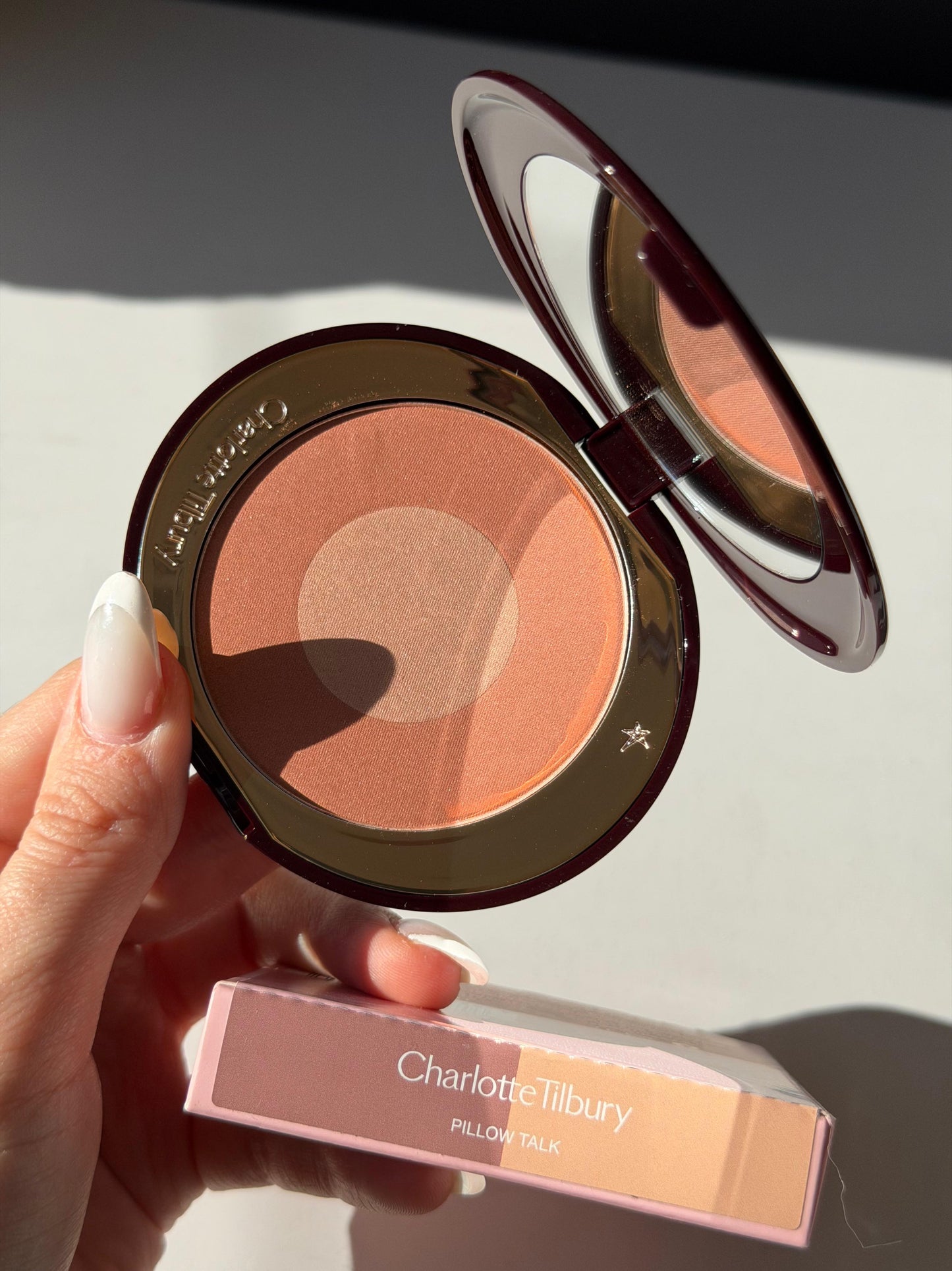 CHARLOTTE TILBURY Cheek To Chic - Swish & Glow Blusher - Pillow Talk