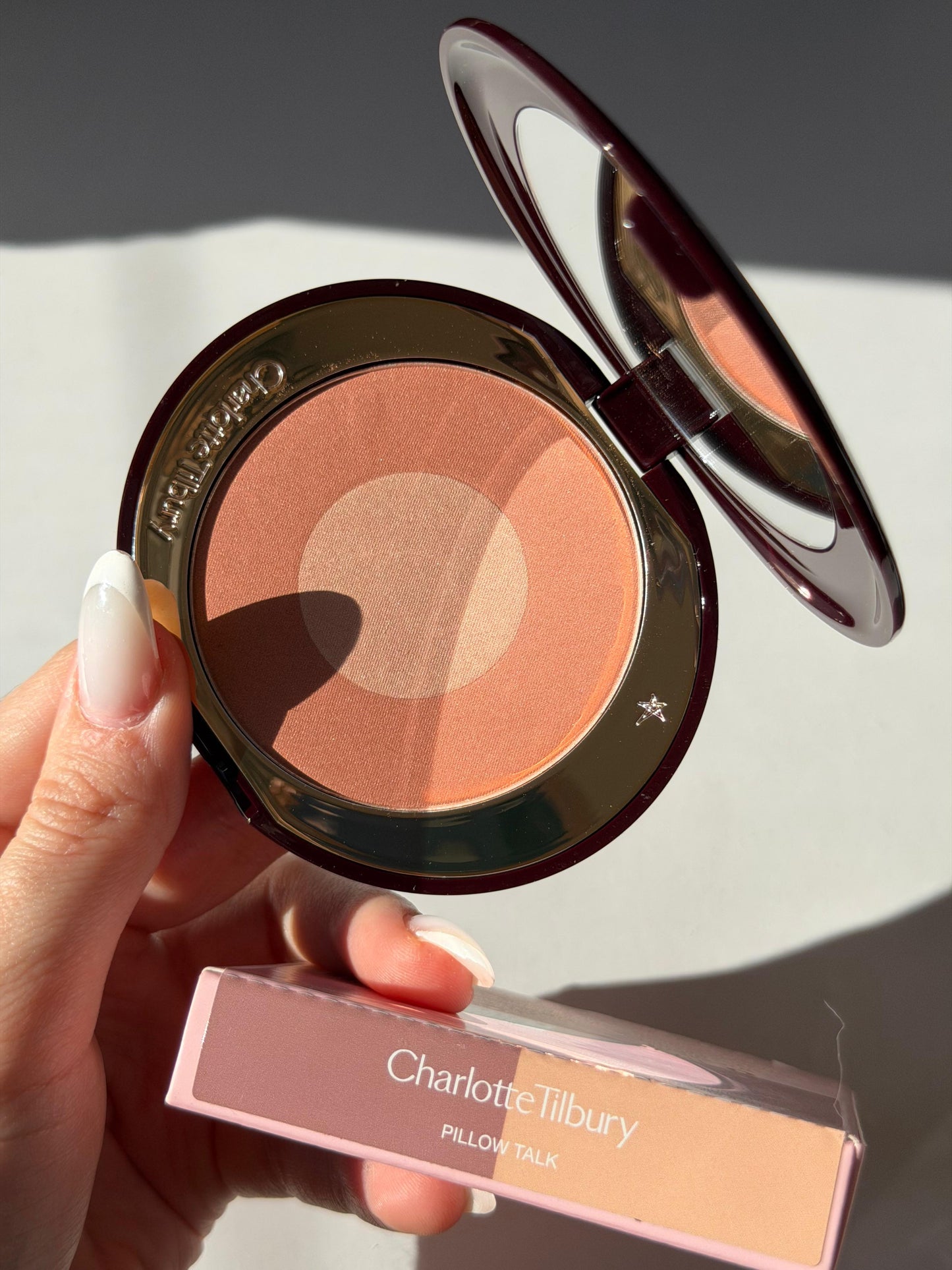 CHARLOTTE TILBURY Cheek To Chic - Swish & Glow Blusher - Pillow Talk