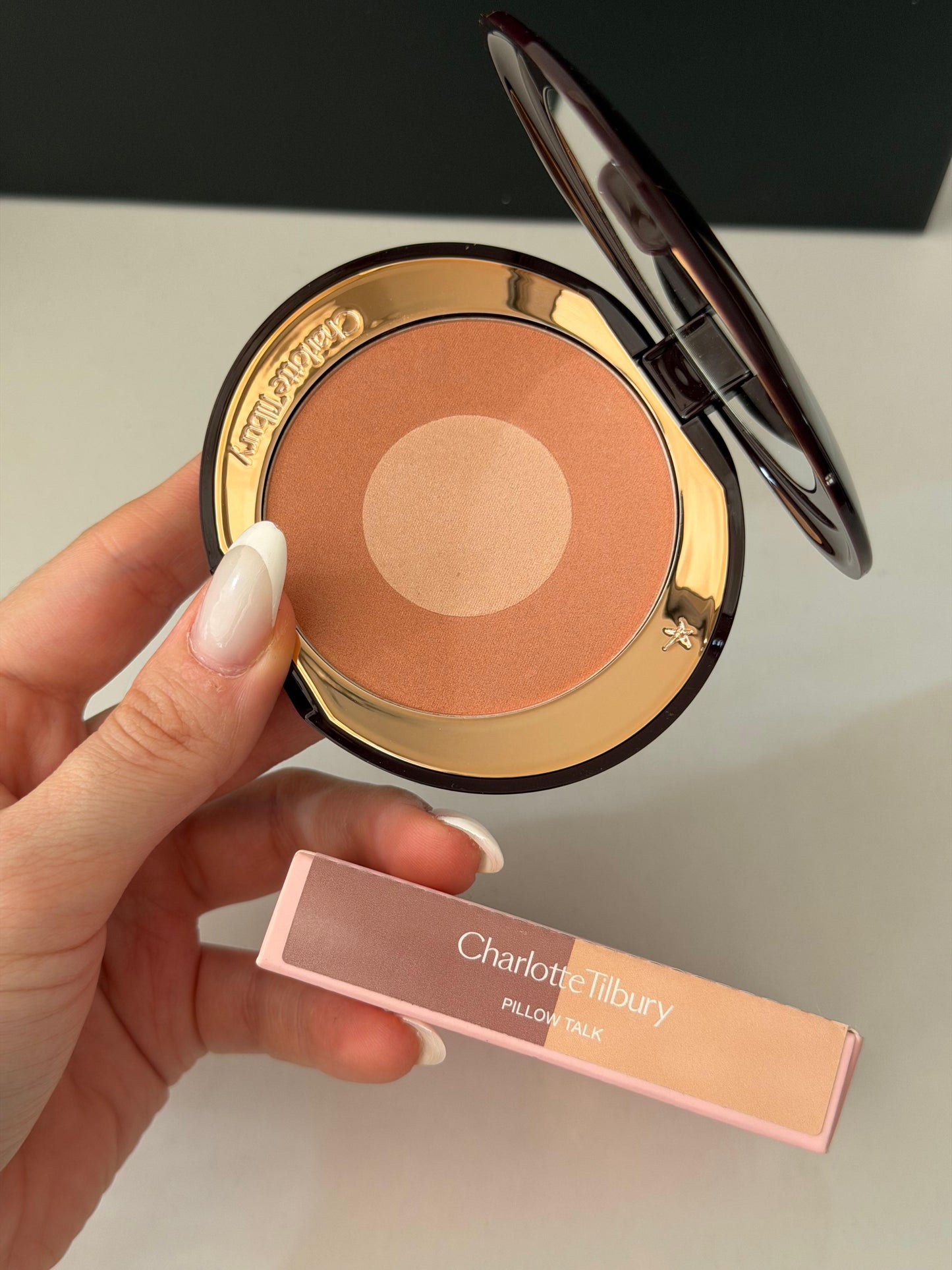 CHARLOTTE TILBURY Cheek To Chic - Swish & Glow Blusher - Pillow Talk