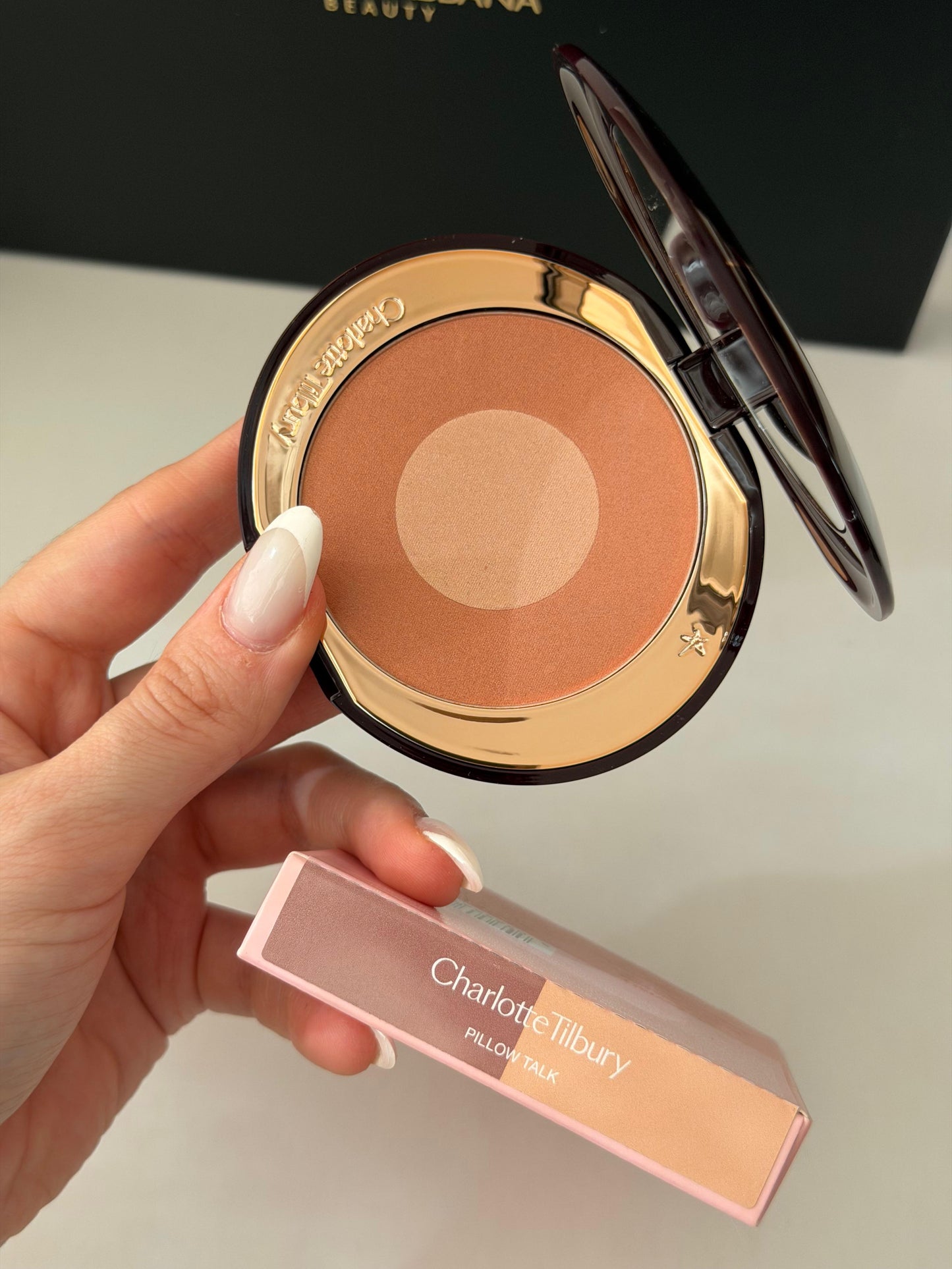 CHARLOTTE TILBURY Cheek To Chic - Swish & Glow Blusher - Pillow Talk