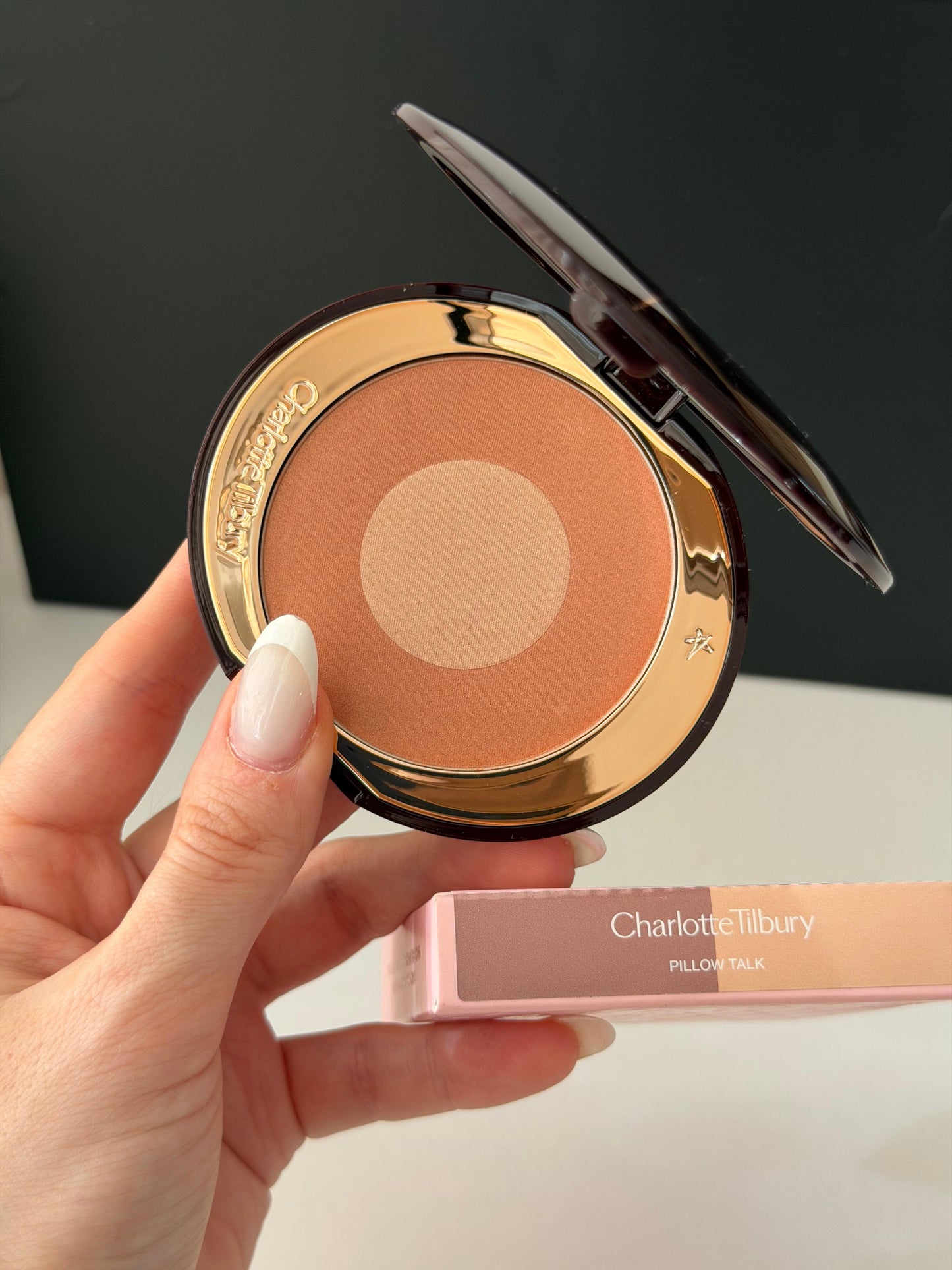 CHARLOTTE TILBURY Cheek To Chic - Swish & Glow Blusher - Pillow Talk