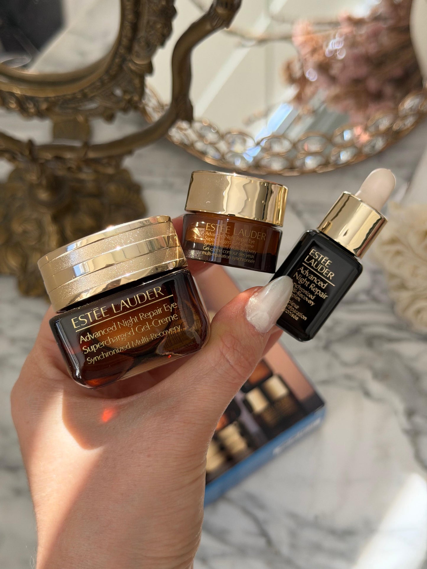 ESTEE LAUDER Brighter Eyes Start Here
Repair + Brighten + Hydrate