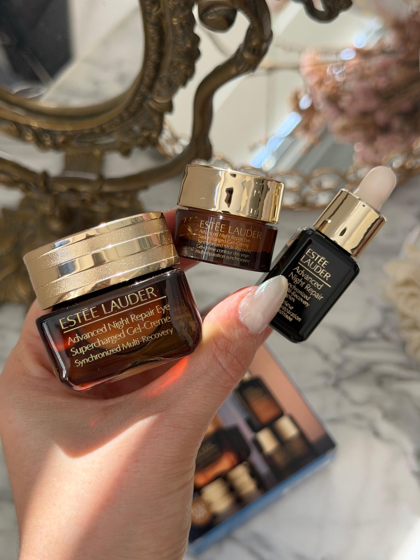ESTEE LAUDER Brighter Eyes Start Here
Repair + Brighten + Hydrate