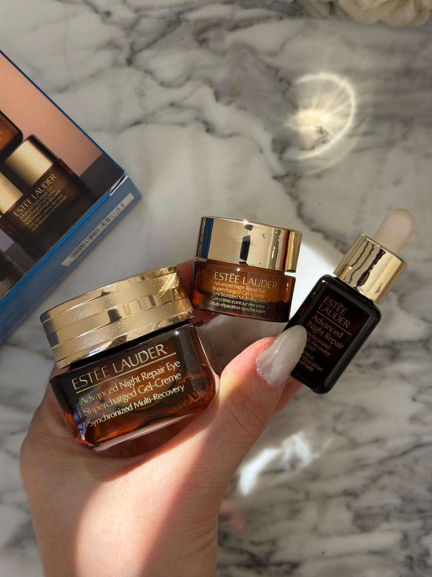 ESTEE LAUDER Brighter Eyes Start Here
Repair + Brighten + Hydrate