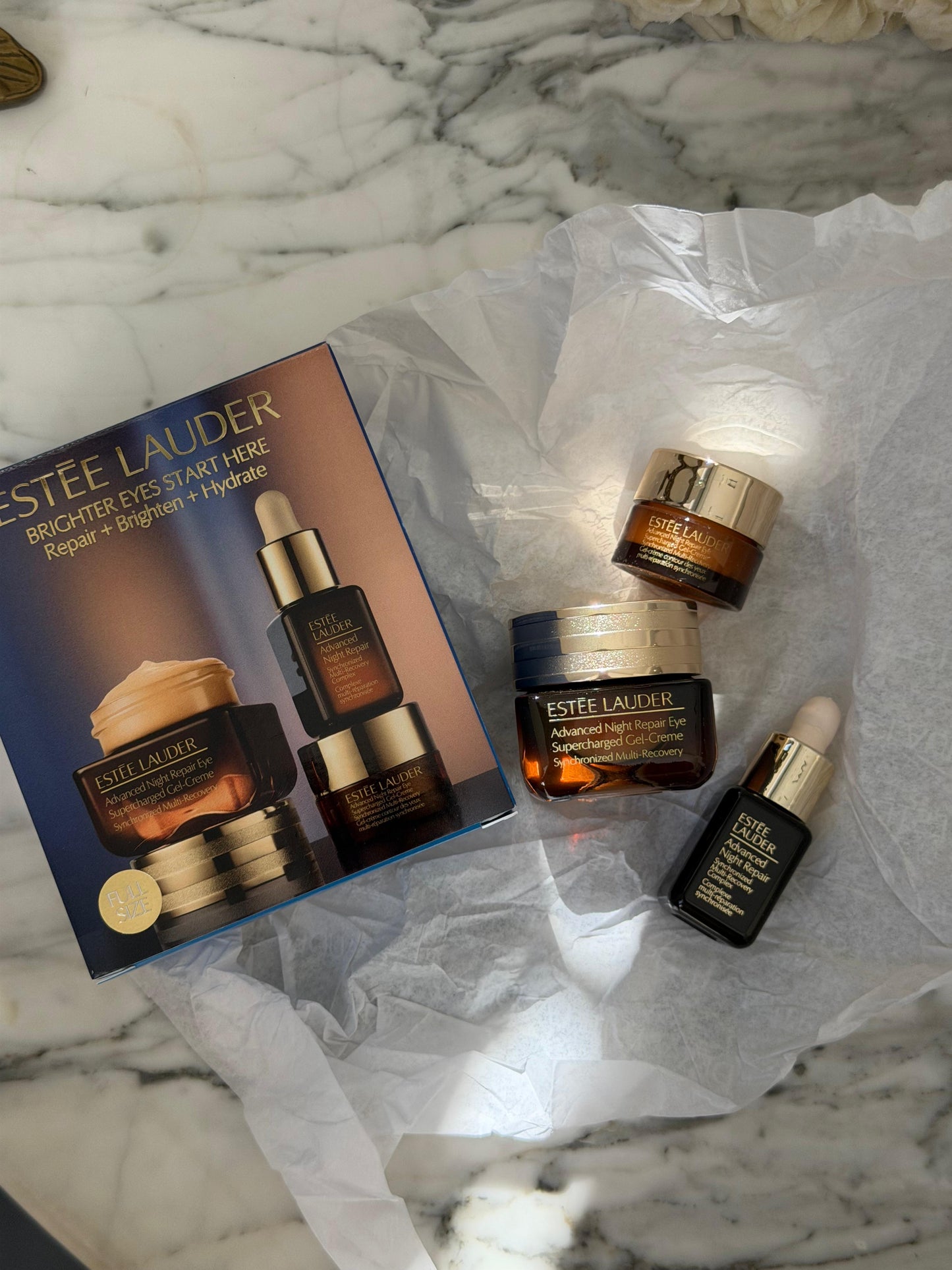 ESTEE LAUDER Brighter Eyes Start Here
Repair + Brighten + Hydrate