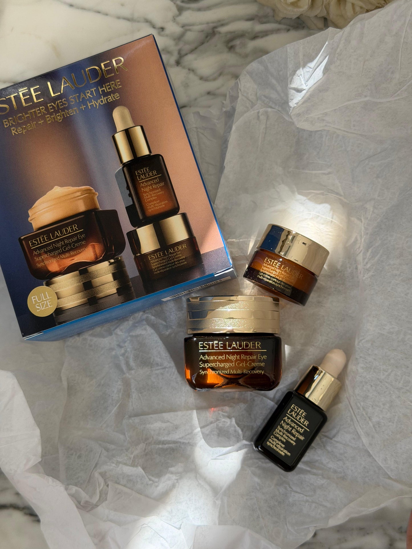 ESTEE LAUDER Brighter Eyes Start Here
Repair + Brighten + Hydrate
