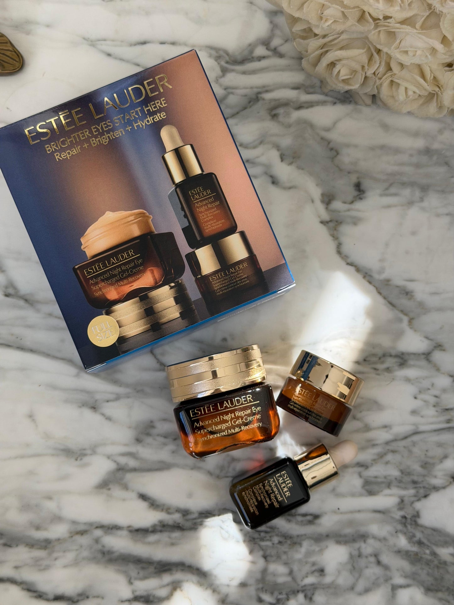 ESTEE LAUDER Brighter Eyes Start Here
Repair + Brighten + Hydrate