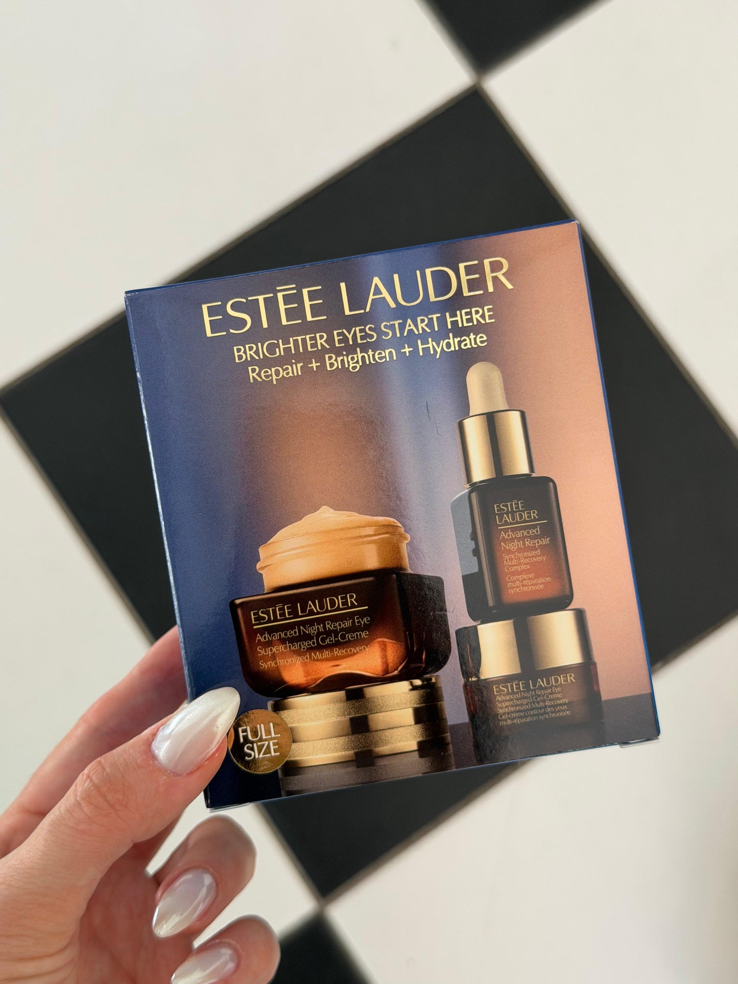 ESTEE LAUDER Brighter Eyes Start Here
Repair + Brighten + Hydrate