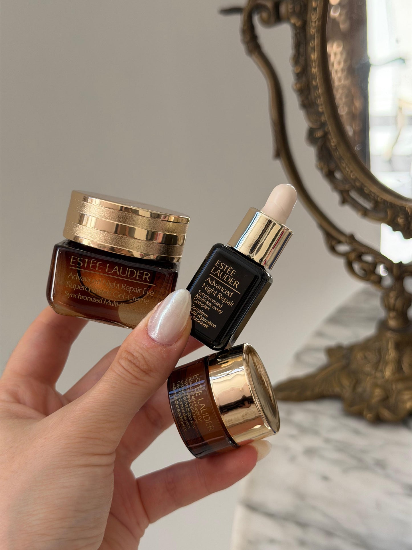 ESTEE LAUDER Brighter Eyes Start Here
Repair + Brighten + Hydrate