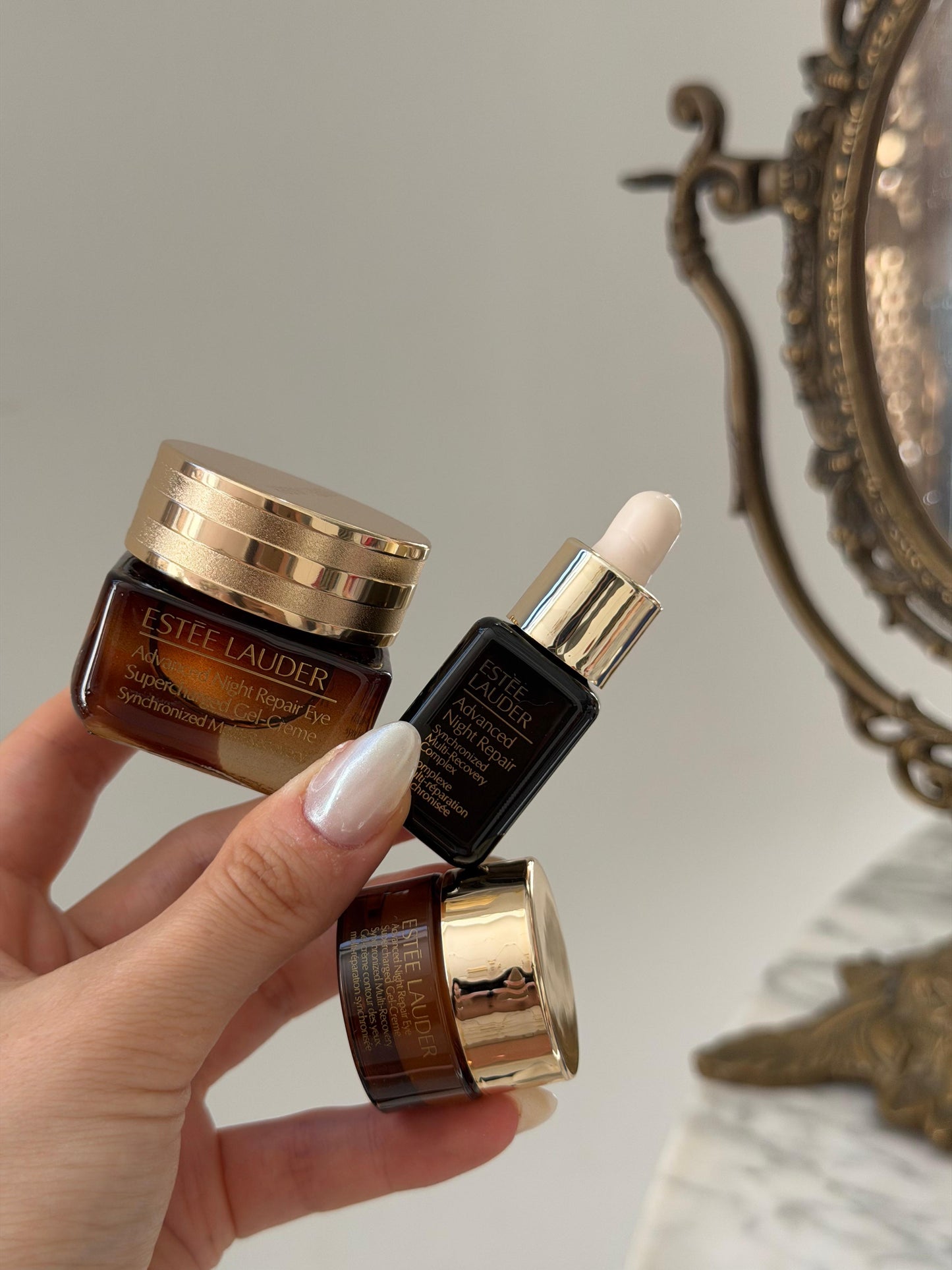 ESTEE LAUDER Brighter Eyes Start Here
Repair + Brighten + Hydrate