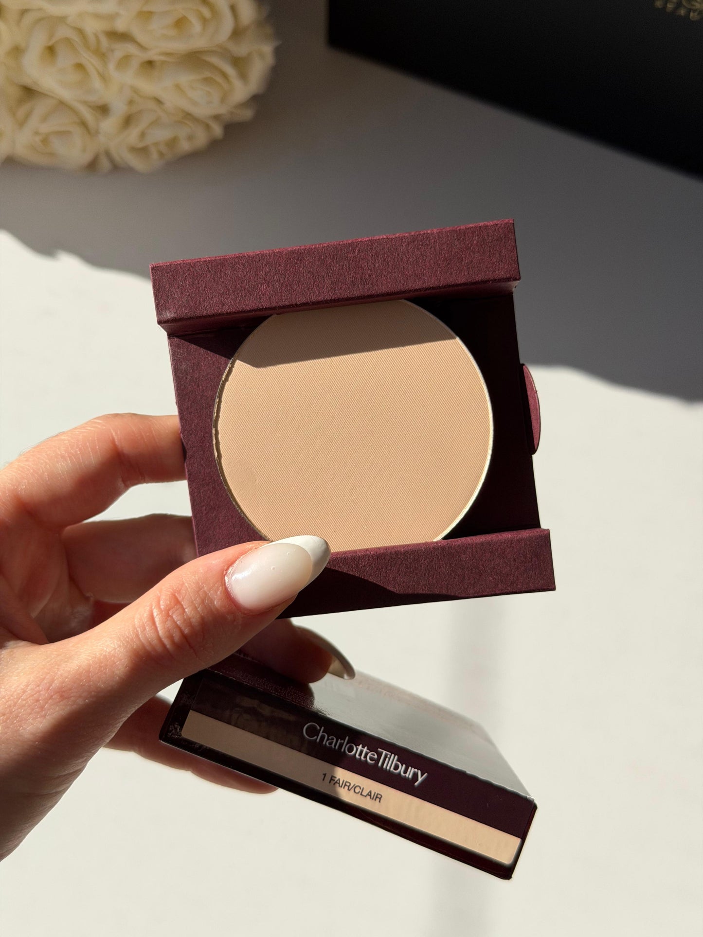 CHARLOTTE TILBURY Airbrush Flawless Finish (1) - Refill
Complexion Perfecting Micro Powder