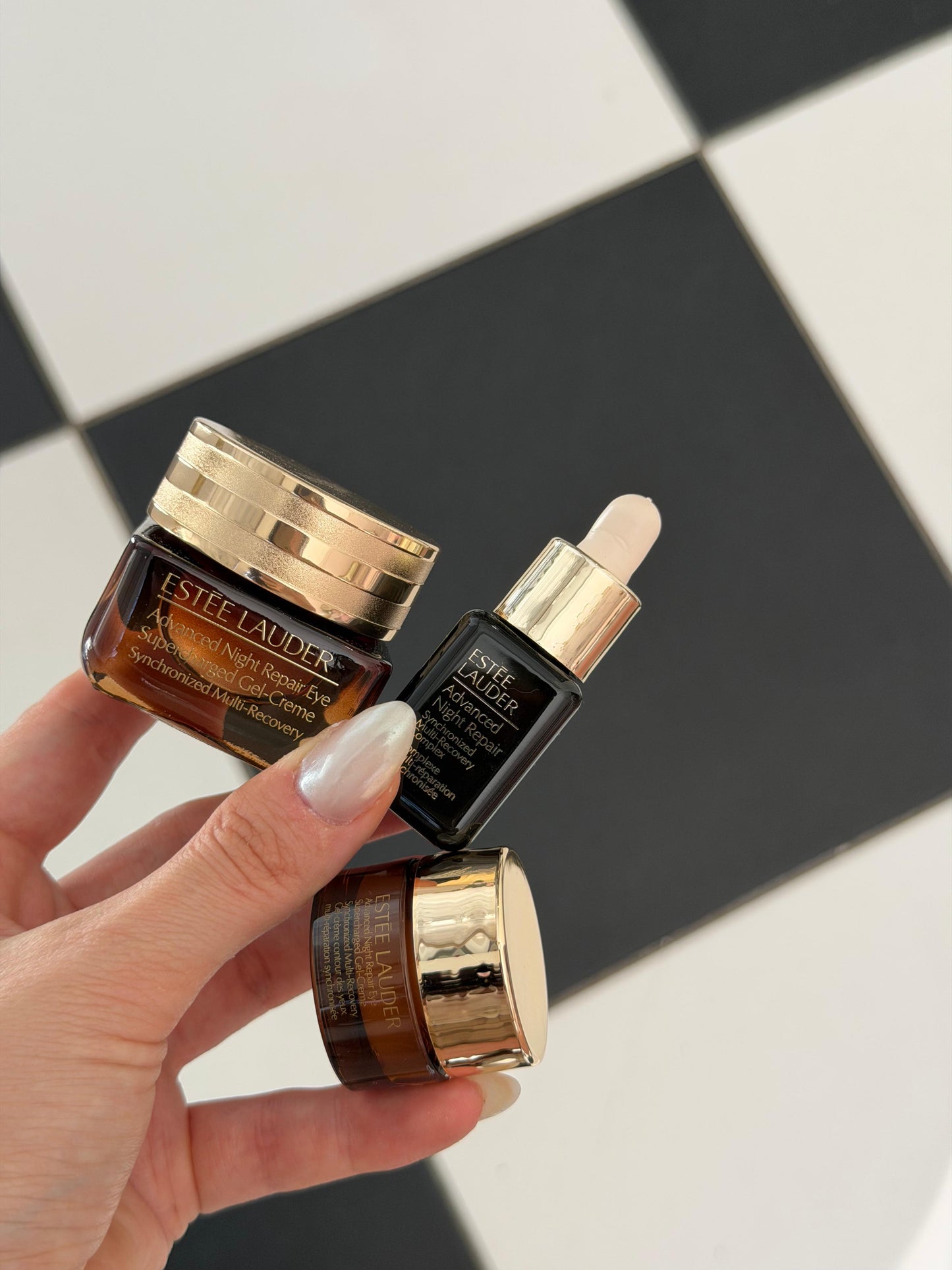 ESTEE LAUDER Brighter Eyes Start Here
Repair + Brighten + Hydrate