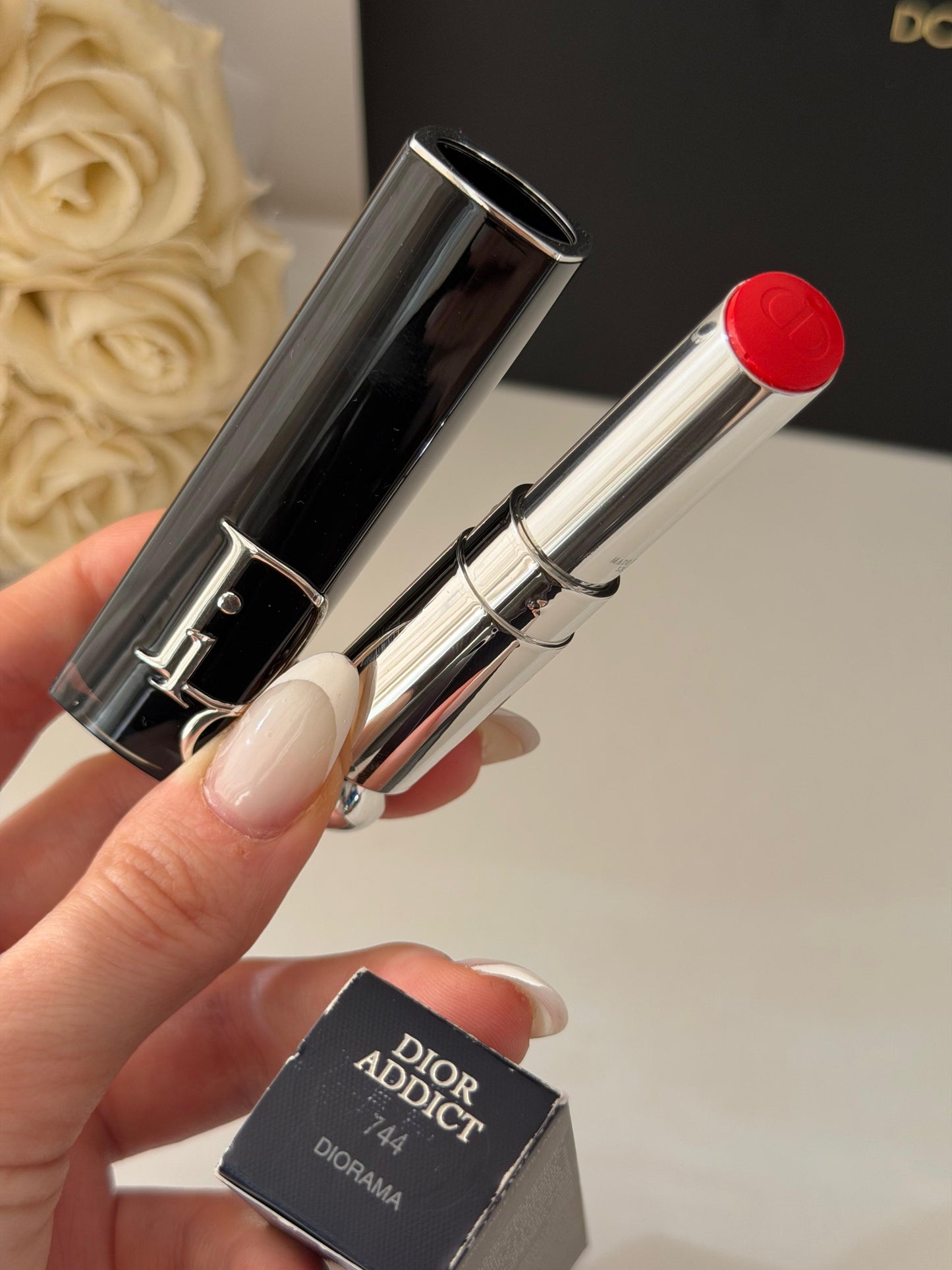 DIOR Addict
Hydrating Shine Lipstick (744)