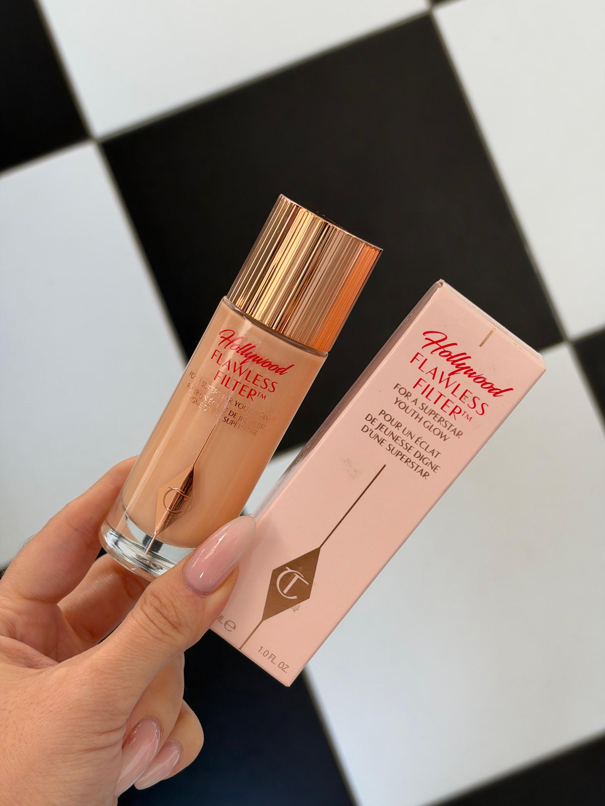 CHARLOTTE TILBURY Hollywood Flawless Filter For A Superstar Youth Glow Foundation Primer (2)