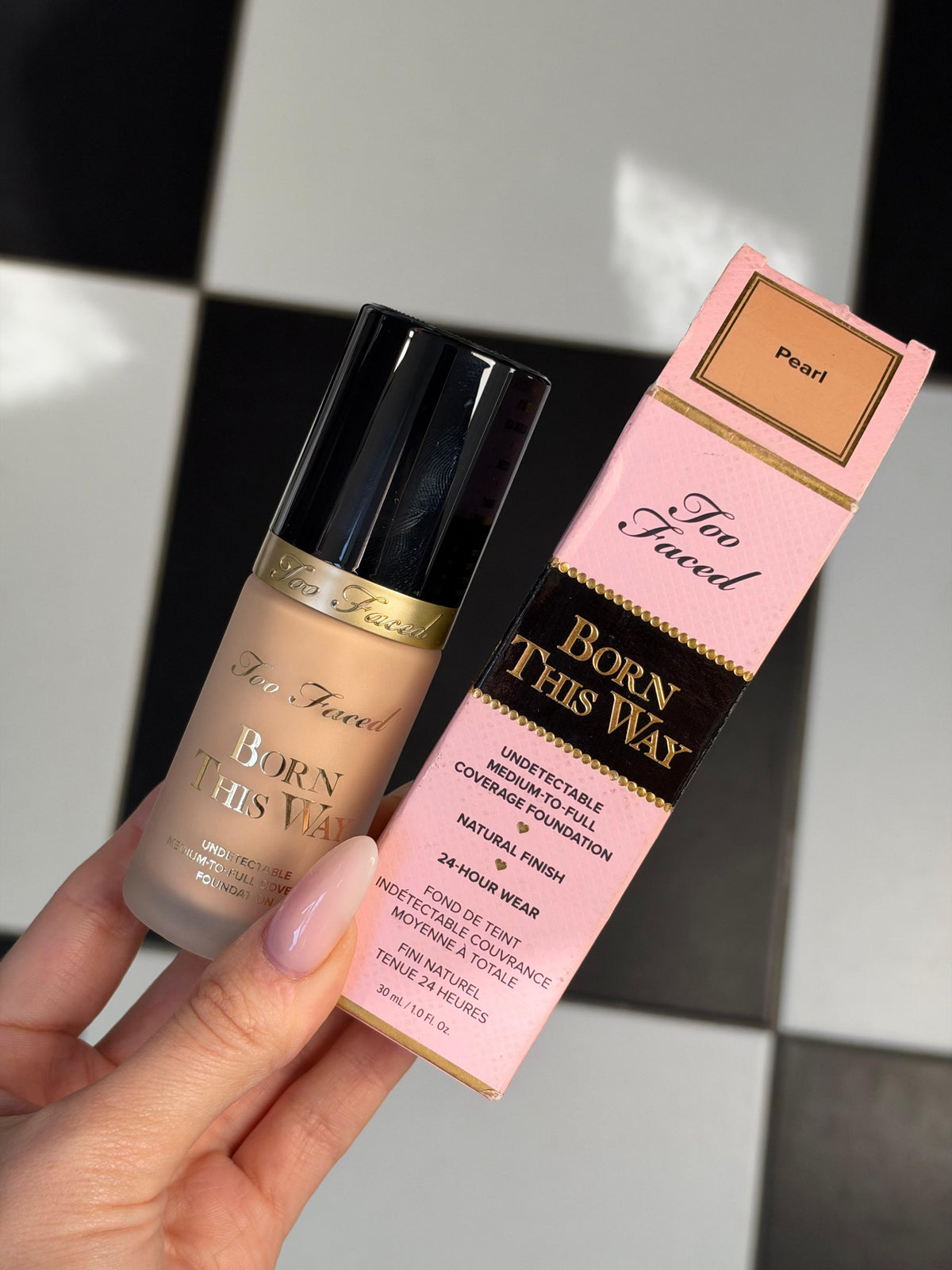 TOO FACED Born This Way - Pearl
Undetectable Flawless Coverage - Natural Finish Foundation