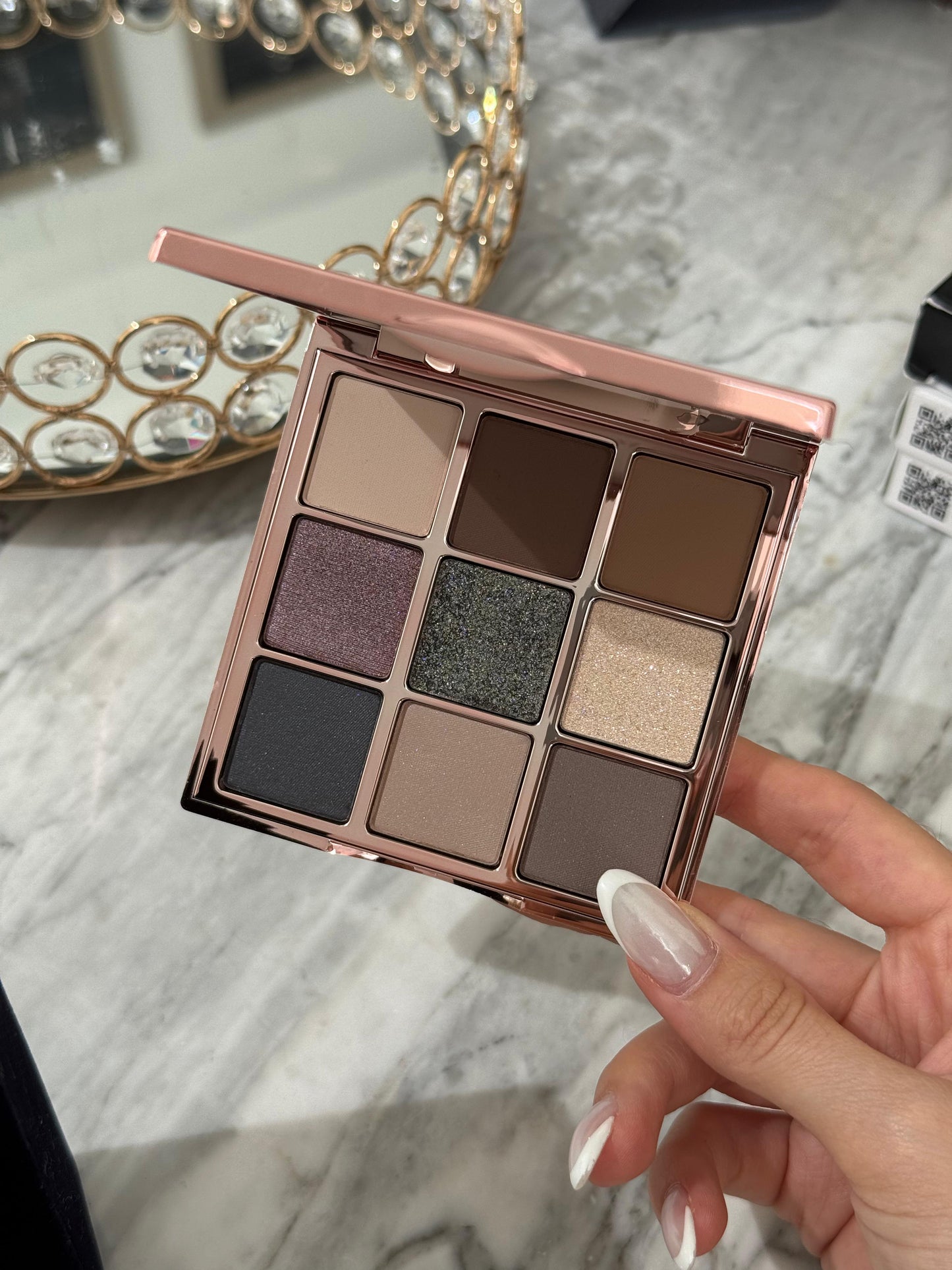 YOUNIQUE Moodstruck Addiction Shadow Palette No.10