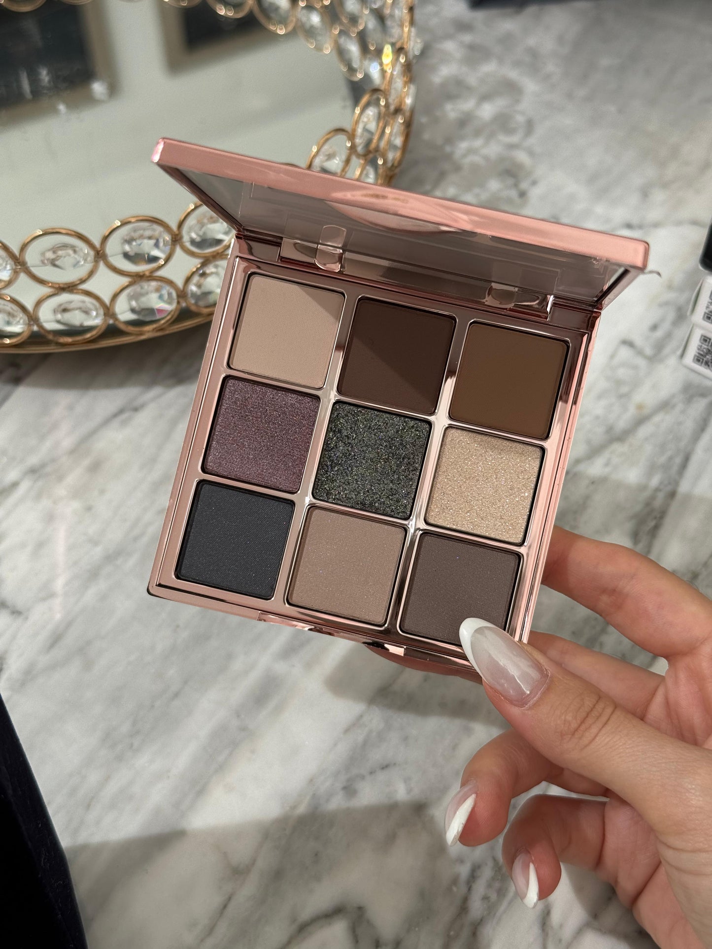 YOUNIQUE Moodstruck Addiction Shadow Palette No.10