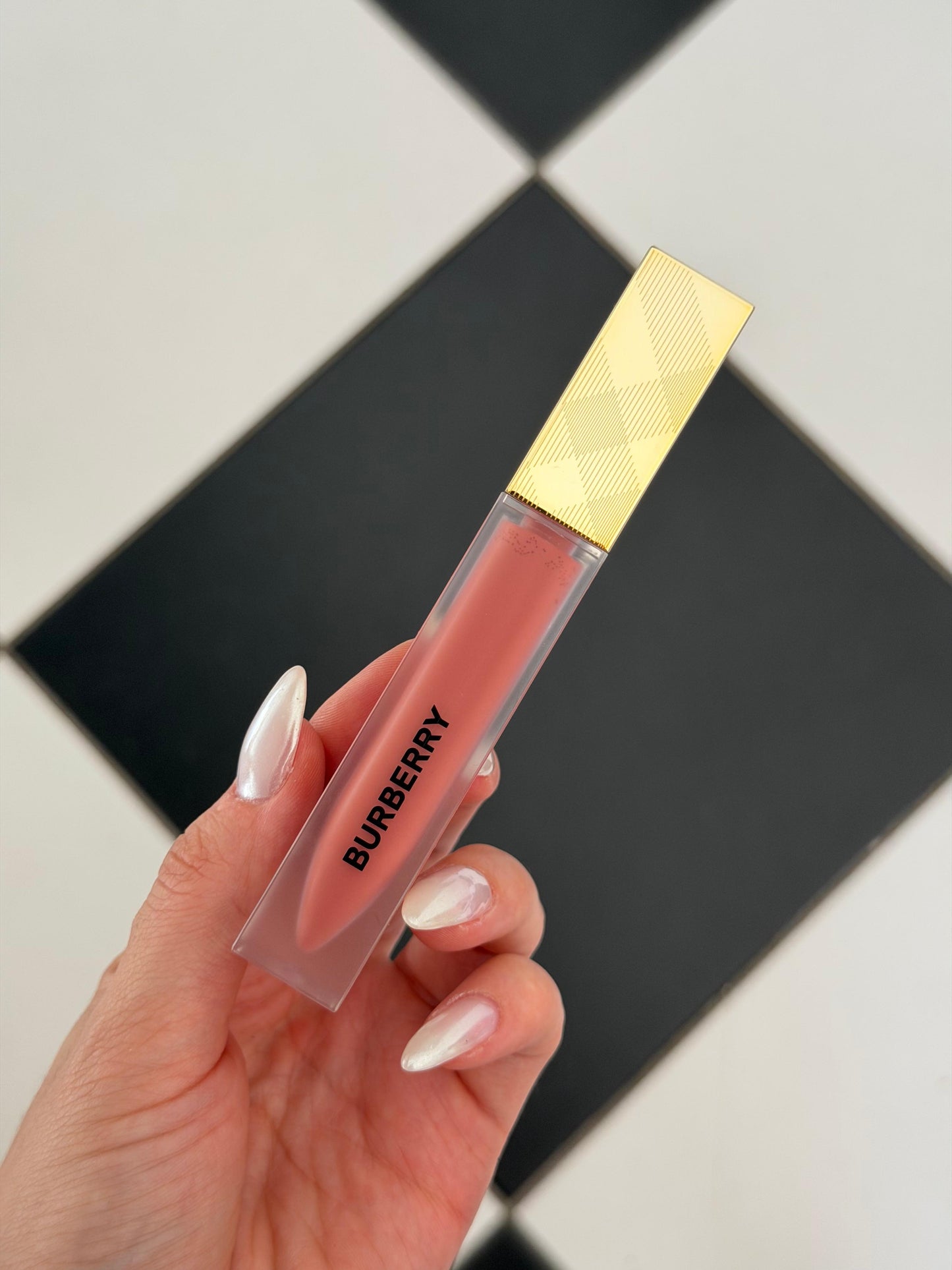 BURBERRY Liquid Lip Gloss Velvet - Bold & Matte Whipped Lip Cream (20)